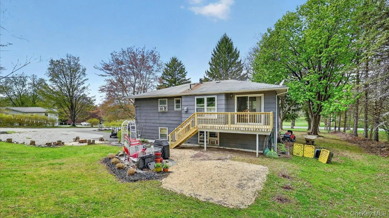 5 Regelski Drive, Warwick (town), NY, 3 Bedrooms Bedrooms, 8 Rooms Rooms,2 BathroomsBathrooms,Residential Lease,For Rent,Regelski,0,1061525 5 Regelski Drive, Warwick (town), NY, 3 Bedrooms Bedrooms, 8 Rooms Rooms,2 BathroomsBathrooms,Residential Lease,For Rent,Regelski,0,1061525
