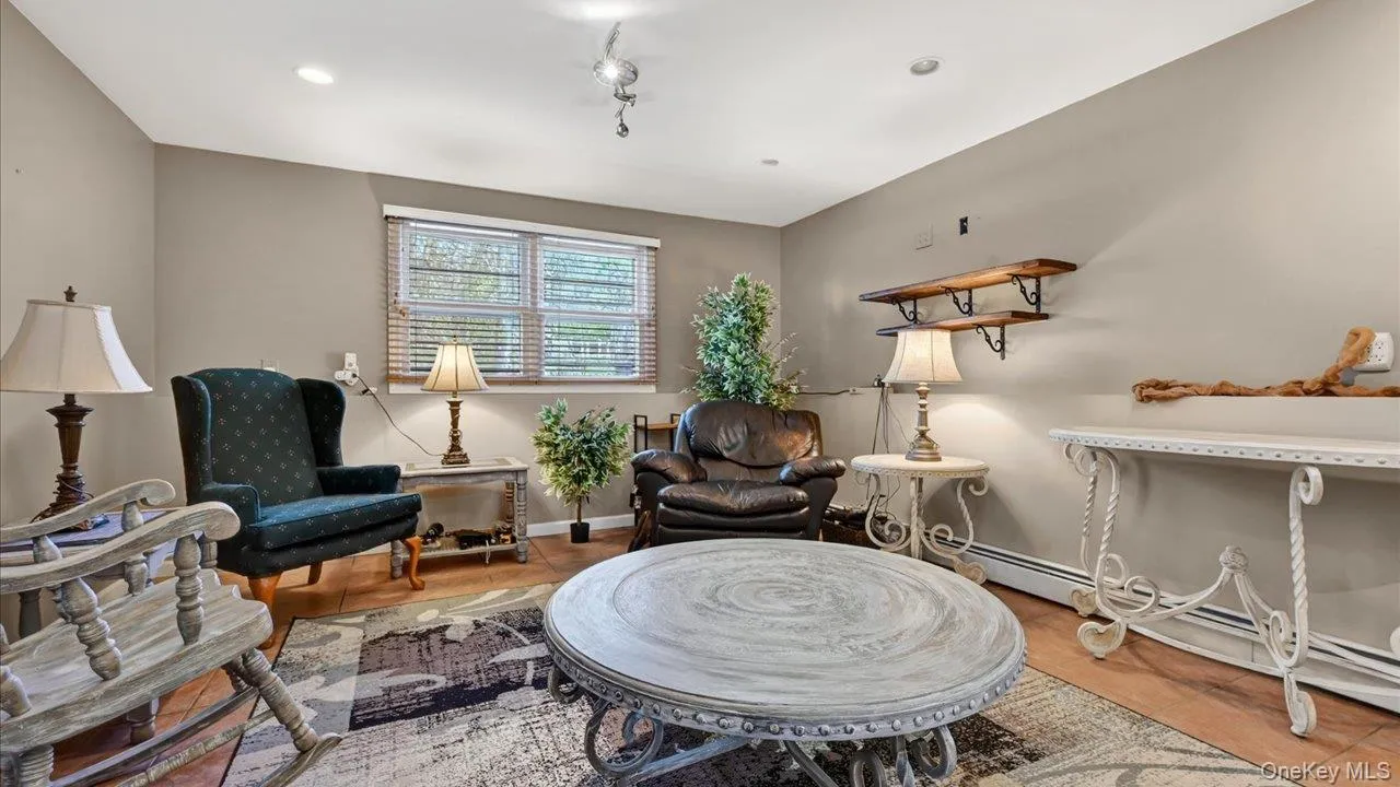 5 Regelski Drive, Warwick (town), NY, 3 Bedrooms Bedrooms, 8 Rooms Rooms,2 BathroomsBathrooms,Residential Lease,For Rent,Regelski,0,1061525 5 Regelski Drive, Warwick (town), NY, 3 Bedrooms Bedrooms, 8 Rooms Rooms,2 BathroomsBathrooms,Residential Lease,For Rent,Regelski,0,1061525