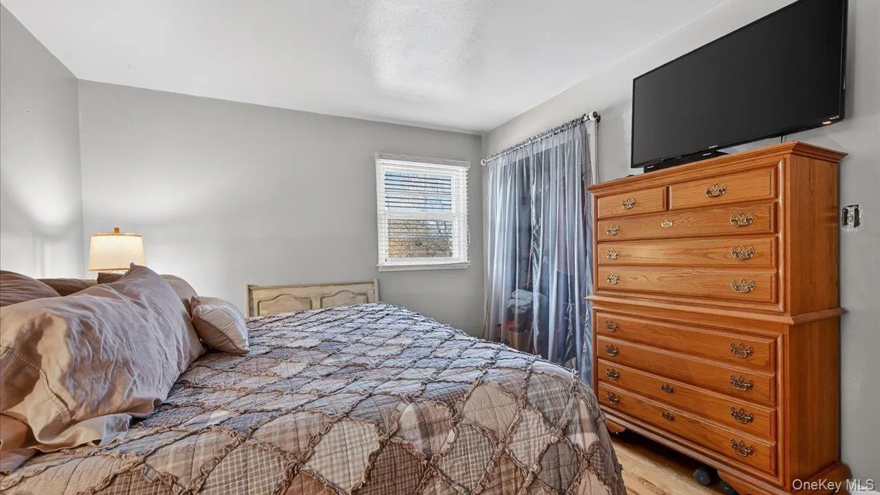 5 Regelski Drive, Warwick (town), NY, 3 Bedrooms Bedrooms, 8 Rooms Rooms,2 BathroomsBathrooms,Residential Lease,For Rent,Regelski,0,1061525 5 Regelski Drive, Warwick (town), NY, 3 Bedrooms Bedrooms, 8 Rooms Rooms,2 BathroomsBathrooms,Residential Lease,For Rent,Regelski,0,1061525