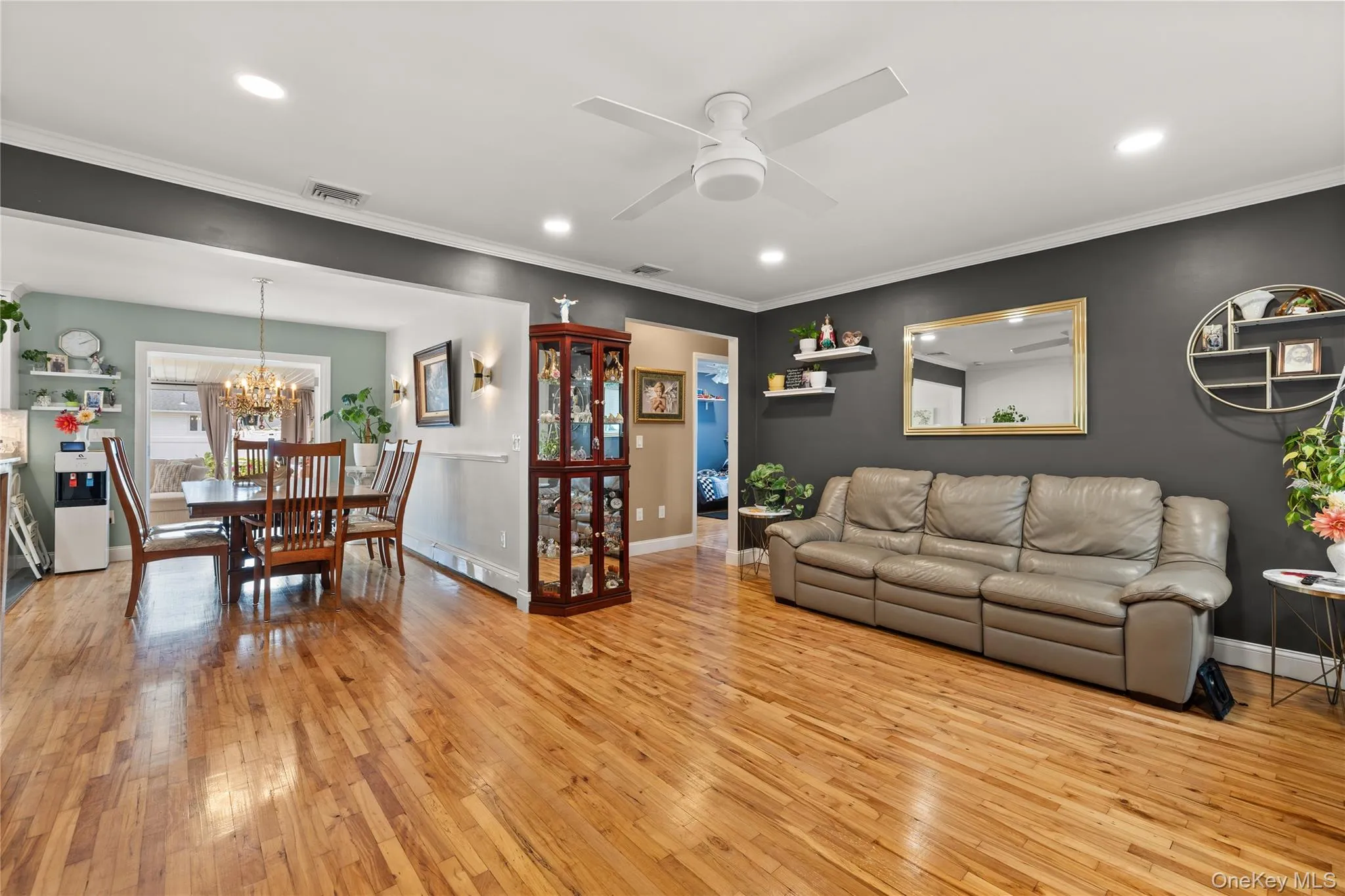 116 Massapequa Avenue, Oyster Bay, NY, 2 Bedrooms Bedrooms, 5 Rooms Rooms,1 BathroomBathrooms,Residential,For Rent,Massapequa,0,1061549 116 Massapequa Avenue, Oyster Bay, NY, 2 Bedrooms Bedrooms, 5 Rooms Rooms,1 BathroomBathrooms,Residential,For Rent,Massapequa,0,1061549