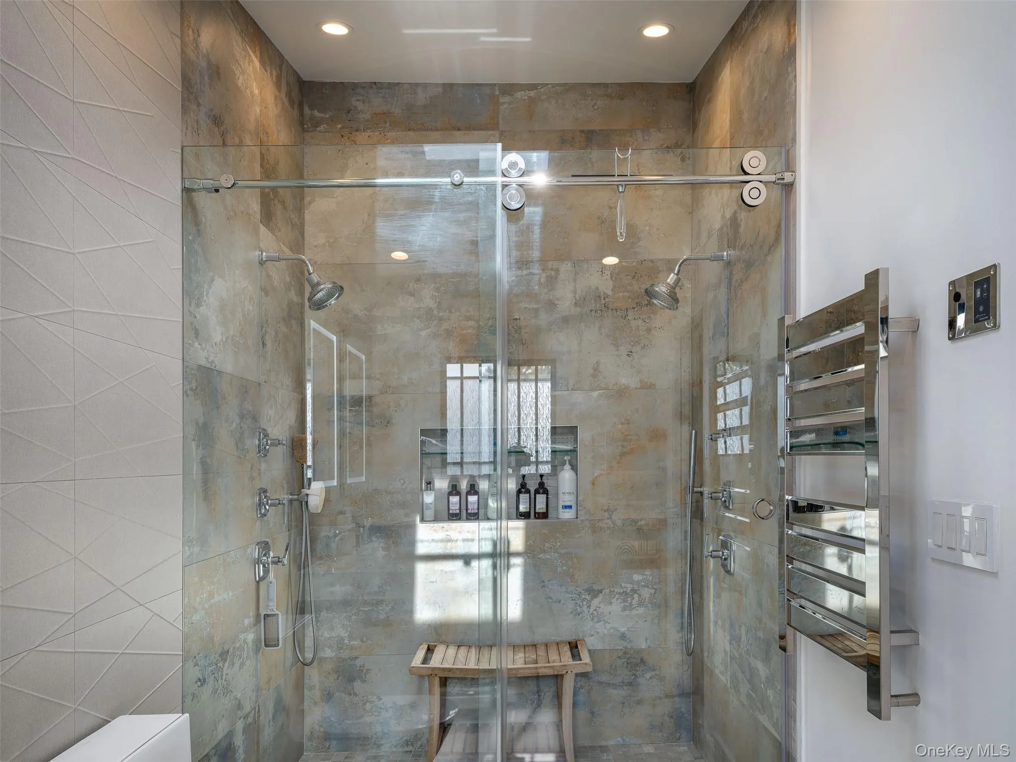 16420 Cryders Lane, New York, NY, 5 Bedrooms Bedrooms, 12 Rooms Rooms,3 BathroomsBathrooms,Residential,For Rent,Cryders,0,1061550 16420 Cryders Lane, New York, NY, 5 Bedrooms Bedrooms, 12 Rooms Rooms,3 BathroomsBathrooms,Residential,For Rent,Cryders,0,1061550