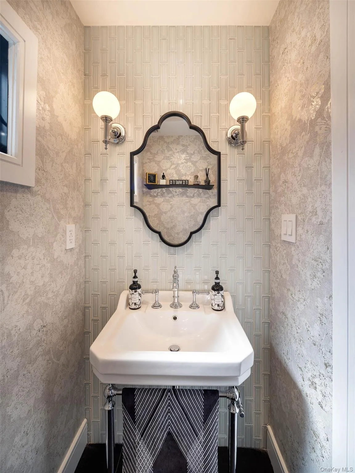 16420 Cryders Lane, New York, NY, 5 Bedrooms Bedrooms, 12 Rooms Rooms,3 BathroomsBathrooms,Residential,For Rent,Cryders,0,1061550 16420 Cryders Lane, New York, NY, 5 Bedrooms Bedrooms, 12 Rooms Rooms,3 BathroomsBathrooms,Residential,For Rent,Cryders,0,1061550