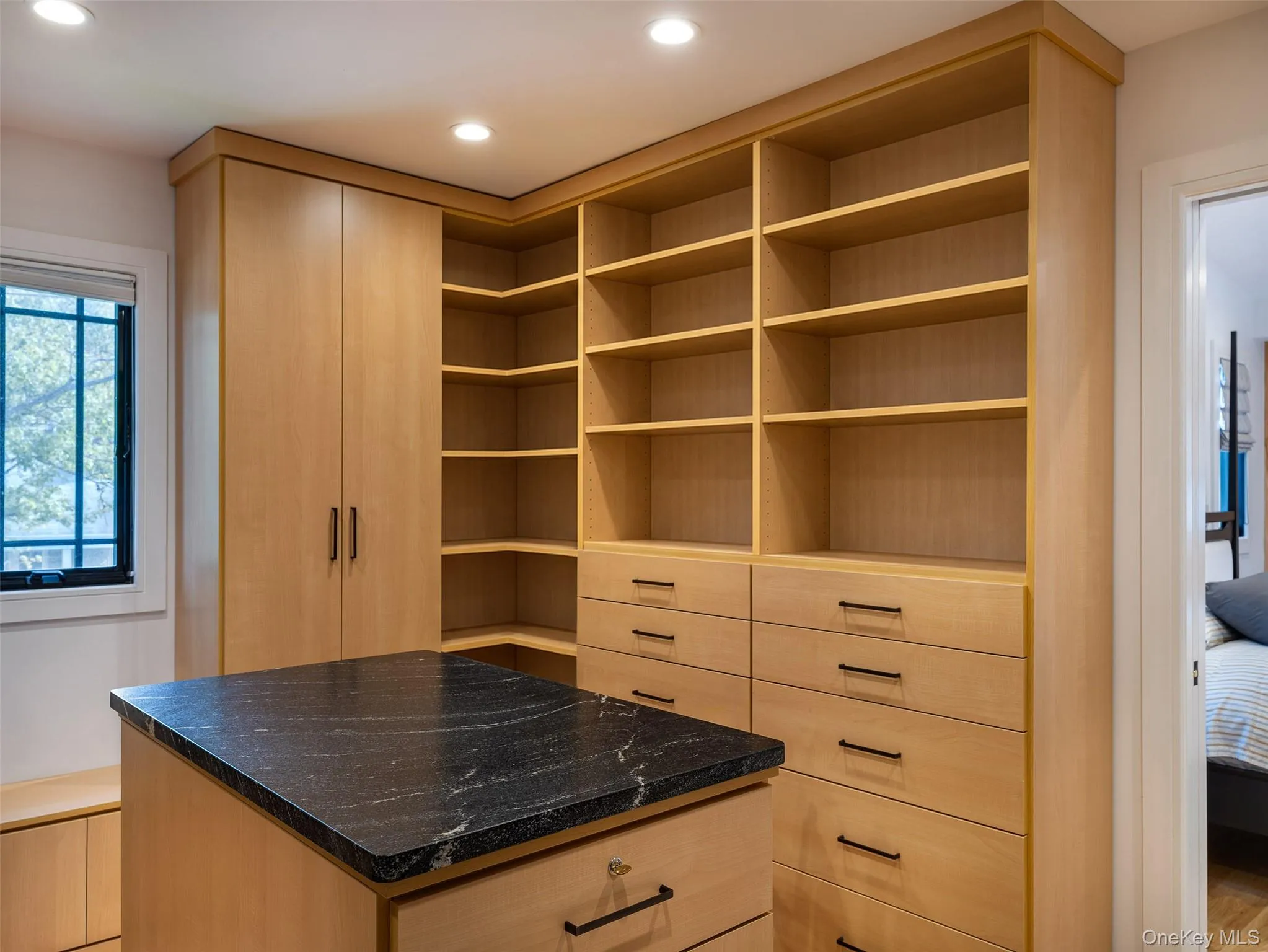 16420 Cryders Lane, New York, NY, 5 Bedrooms Bedrooms, 12 Rooms Rooms,3 BathroomsBathrooms,Residential,For Rent,Cryders,0,1061550 16420 Cryders Lane, New York, NY, 5 Bedrooms Bedrooms, 12 Rooms Rooms,3 BathroomsBathrooms,Residential,For Rent,Cryders,0,1061550