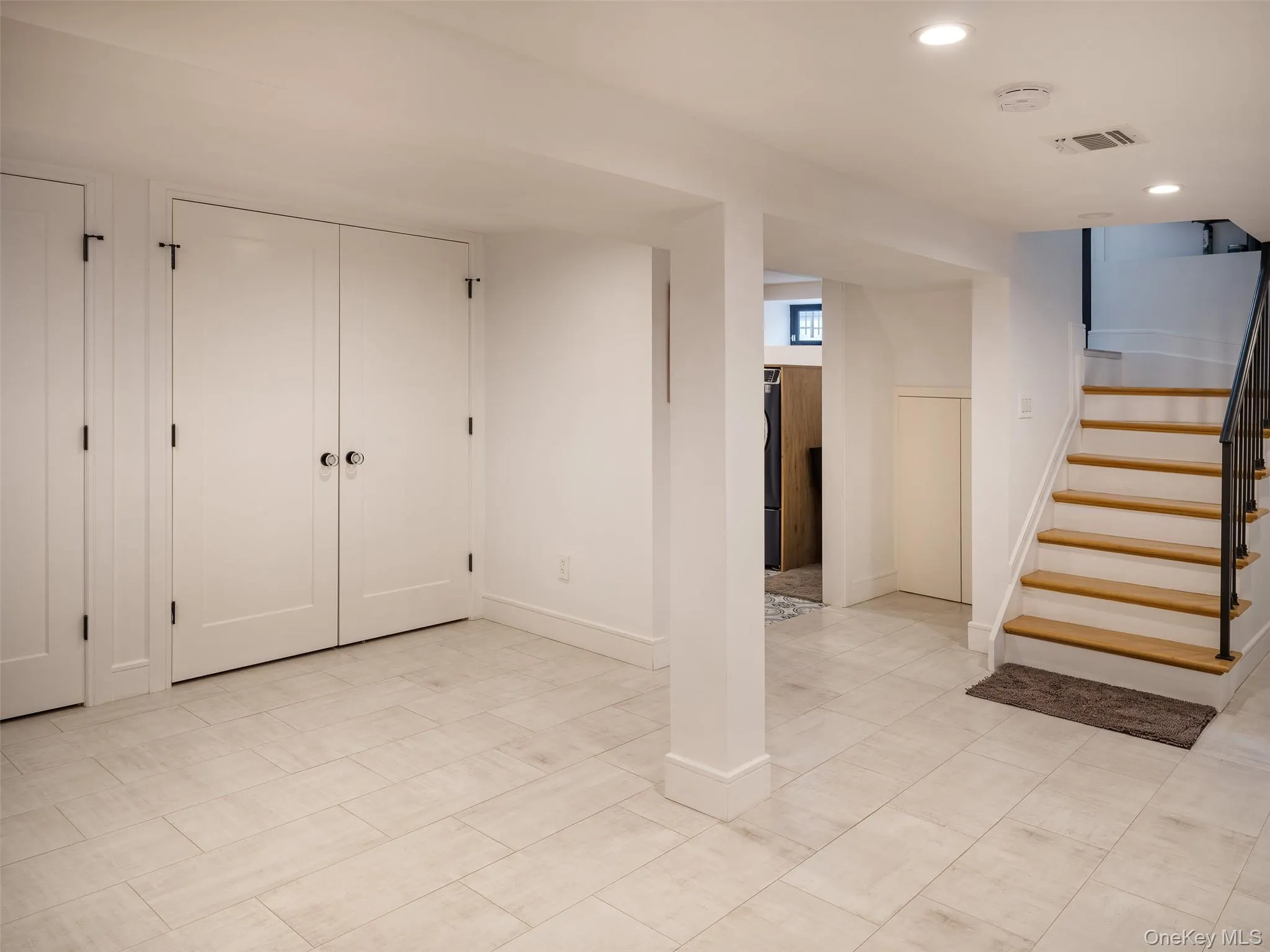16420 Cryders Lane, New York, NY, 5 Bedrooms Bedrooms, 12 Rooms Rooms,3 BathroomsBathrooms,Residential,For Rent,Cryders,0,1061550 16420 Cryders Lane, New York, NY, 5 Bedrooms Bedrooms, 12 Rooms Rooms,3 BathroomsBathrooms,Residential,For Rent,Cryders,0,1061550