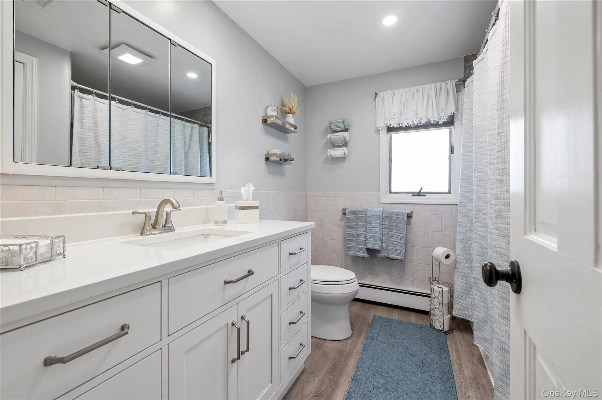85 Walnut Street, Oyster Bay, NY, 5 Bedrooms Bedrooms, 10 Rooms Rooms,3 BathroomsBathrooms,Residential,For Rent,Walnut,0,1061556 85 Walnut Street, Oyster Bay, NY, 5 Bedrooms Bedrooms, 10 Rooms Rooms,3 BathroomsBathrooms,Residential,For Rent,Walnut,0,1061556