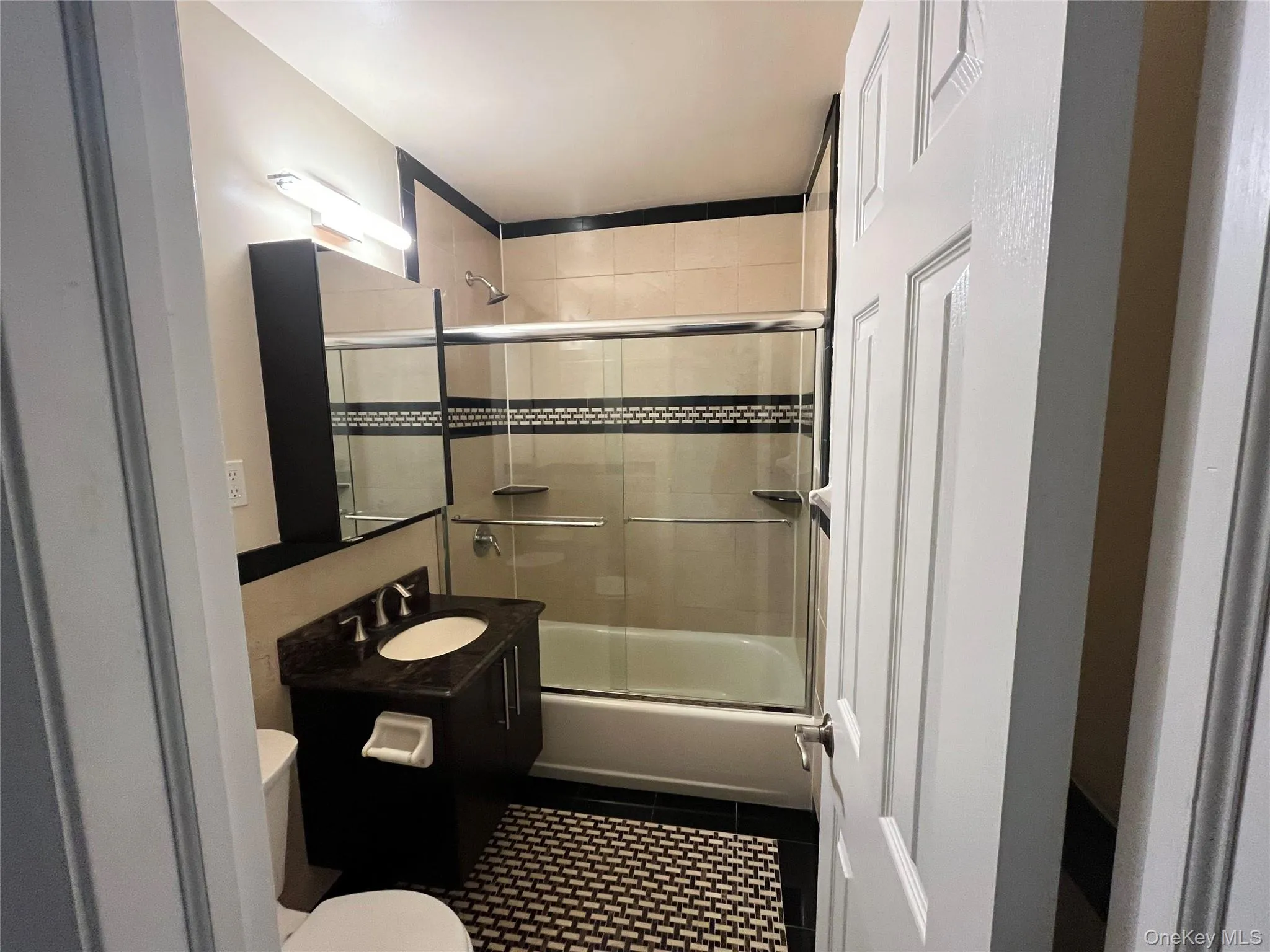 40 Country Club Drive, Brookhaven, NY, 1 Bedroom Bedrooms, 4 Room Rooms,1 BathroomBathrooms,Residential Lease,For Rent,Country Club,0,1061559 40 Country Club Drive, Brookhaven, NY, 1 Bedroom Bedrooms, 4 Room Rooms,1 BathroomBathrooms,Residential Lease,For Rent,Country Club,0,1061559