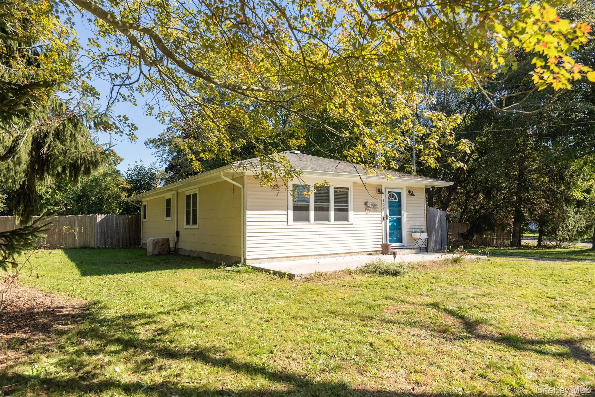109 Dogwood Road, Brookhaven, NY, 3 Bedrooms Bedrooms, 5 Rooms Rooms,1 BathroomBathrooms,Residential,For Rent,Dogwood,0,1061565 109 Dogwood Road, Brookhaven, NY, 3 Bedrooms Bedrooms, 5 Rooms Rooms,1 BathroomBathrooms,Residential,For Rent,Dogwood,0,1061565