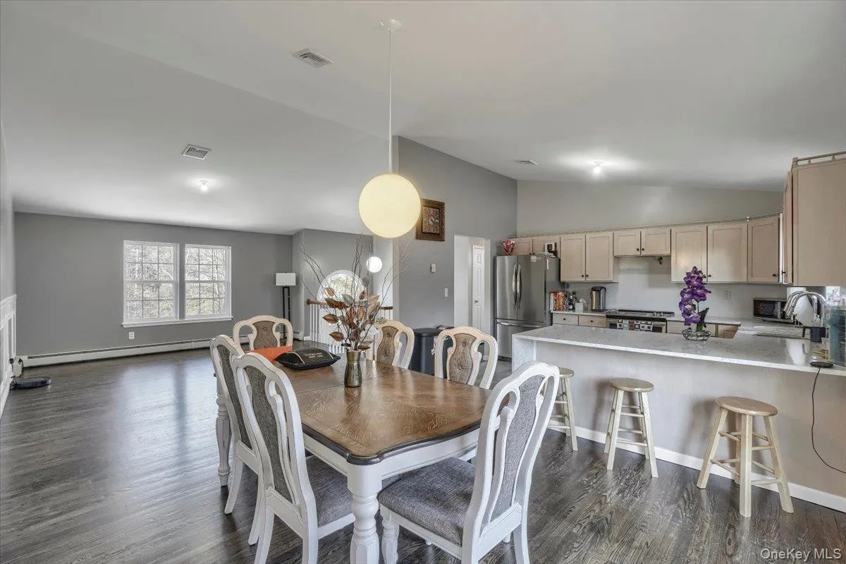 187 Prospect Road, Blooming Grove, NY, 4 Bedroom Bedrooms, 8 Room Rooms,3 BathroomBathrooms,Residential Lease,For Rent,Prospect,0,1061566 187 Prospect Road, Blooming Grove, NY, 4 Bedroom Bedrooms, 8 Room Rooms,3 BathroomBathrooms,Residential Lease,For Rent,Prospect,0,1061566