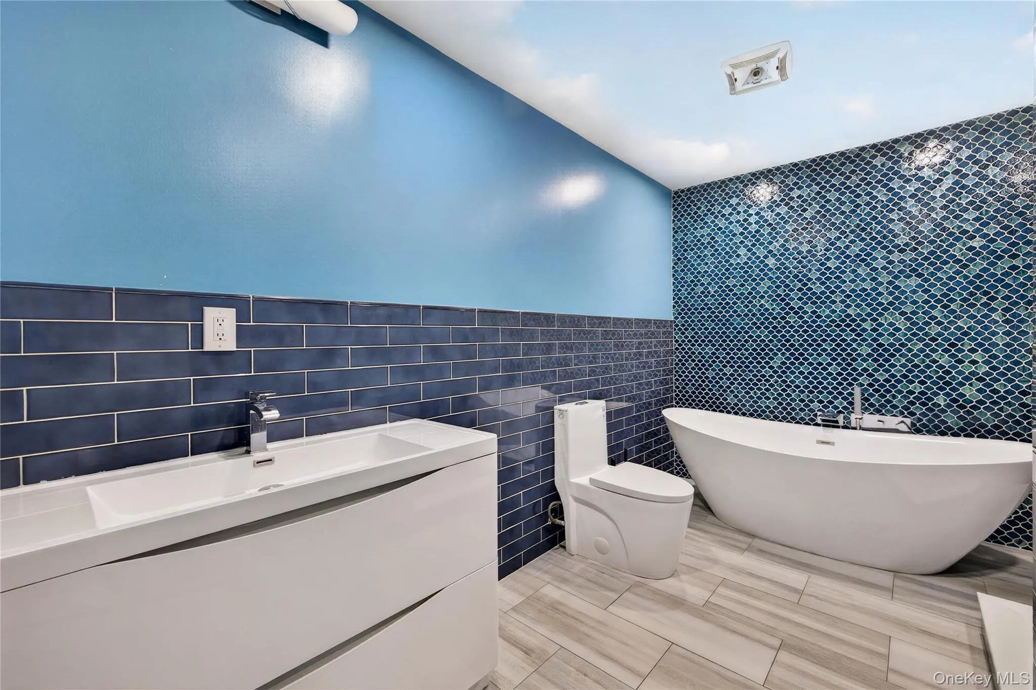 1574 Laurel Hollow Road, Oyster Bay, NY, 3 Bedrooms Bedrooms, 11 Rooms Rooms,4 BathroomsBathrooms,Residential,For Rent,Laurel Hollow,0,1061573 1574 Laurel Hollow Road, Oyster Bay, NY, 3 Bedrooms Bedrooms, 11 Rooms Rooms,4 BathroomsBathrooms,Residential,For Rent,Laurel Hollow,0,1061573