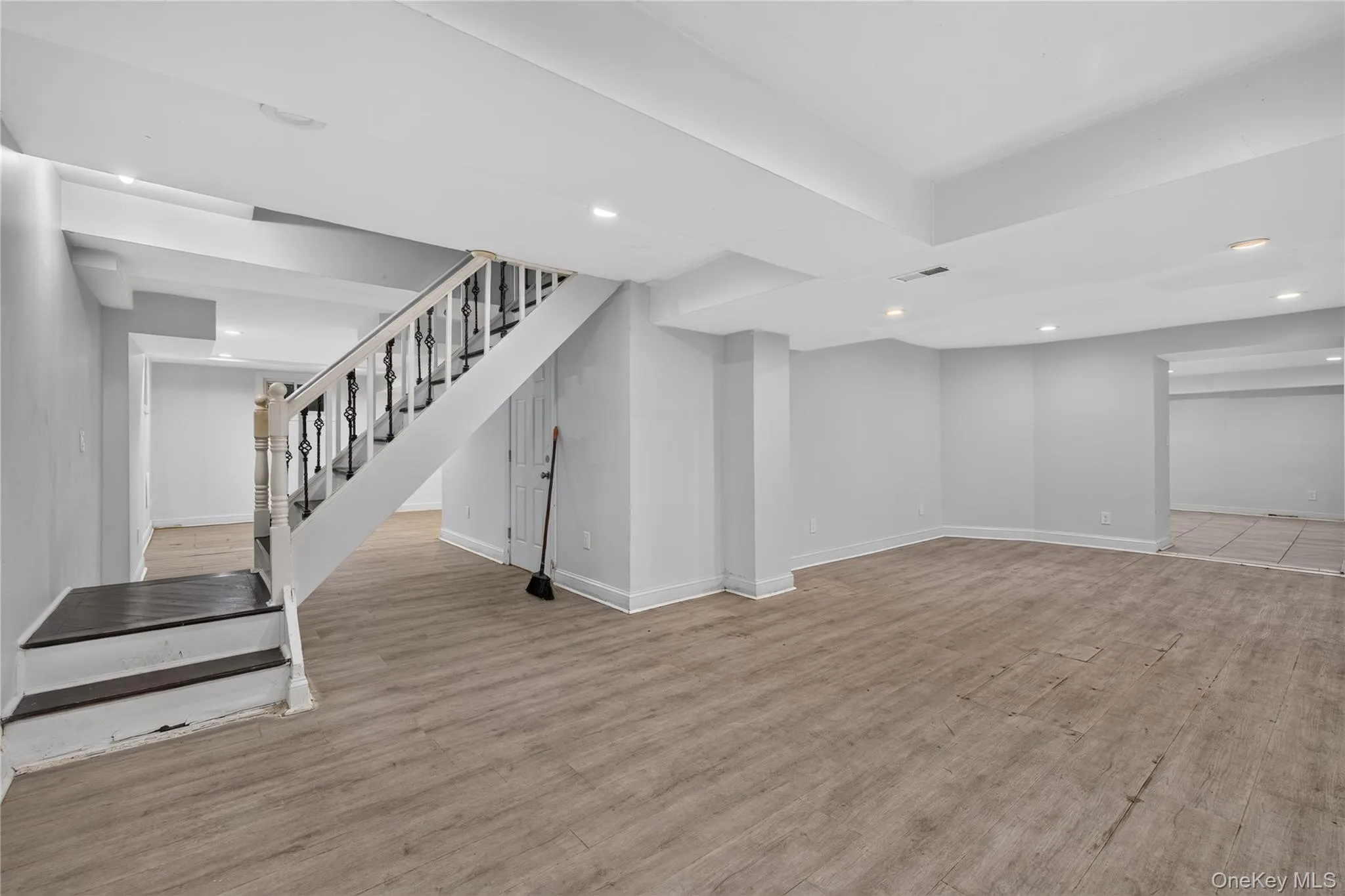 1574 Laurel Hollow Road, Oyster Bay, NY, 3 Bedrooms Bedrooms, 11 Rooms Rooms,4 BathroomsBathrooms,Residential,For Rent,Laurel Hollow,0,1061573 1574 Laurel Hollow Road, Oyster Bay, NY, 3 Bedrooms Bedrooms, 11 Rooms Rooms,4 BathroomsBathrooms,Residential,For Rent,Laurel Hollow,0,1061573
