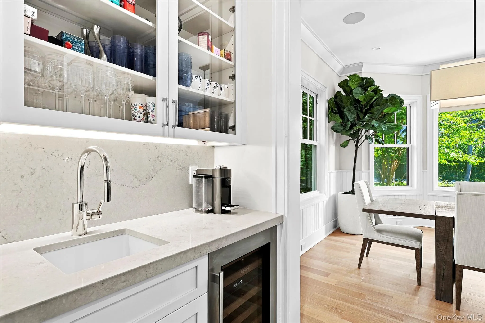 62 Birchwood Lane, Southampton, NY, 6 Bedrooms Bedrooms, 12 Rooms Rooms,5 BathroomsBathrooms,Residential Lease,For Rent,Birchwood,0,1061574 62 Birchwood Lane, Southampton, NY, 6 Bedrooms Bedrooms, 12 Rooms Rooms,5 BathroomsBathrooms,Residential Lease,For Rent,Birchwood,0,1061574