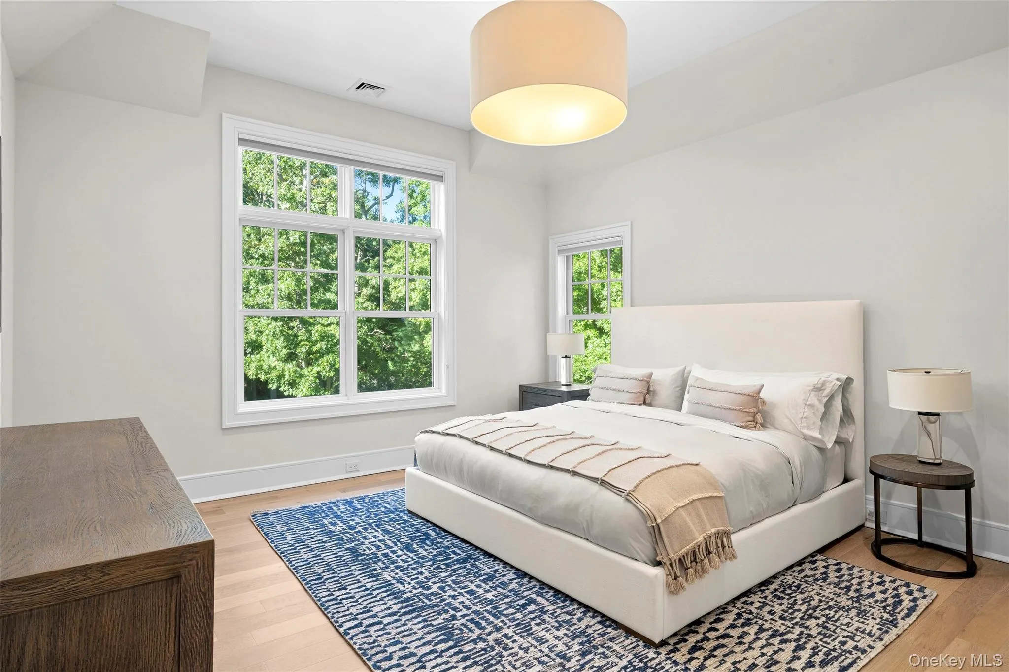 62 Birchwood Lane, Southampton, NY, 6 Bedrooms Bedrooms, 12 Rooms Rooms,5 BathroomsBathrooms,Residential Lease,For Rent,Birchwood,0,1061574 62 Birchwood Lane, Southampton, NY, 6 Bedrooms Bedrooms, 12 Rooms Rooms,5 BathroomsBathrooms,Residential Lease,For Rent,Birchwood,0,1061574