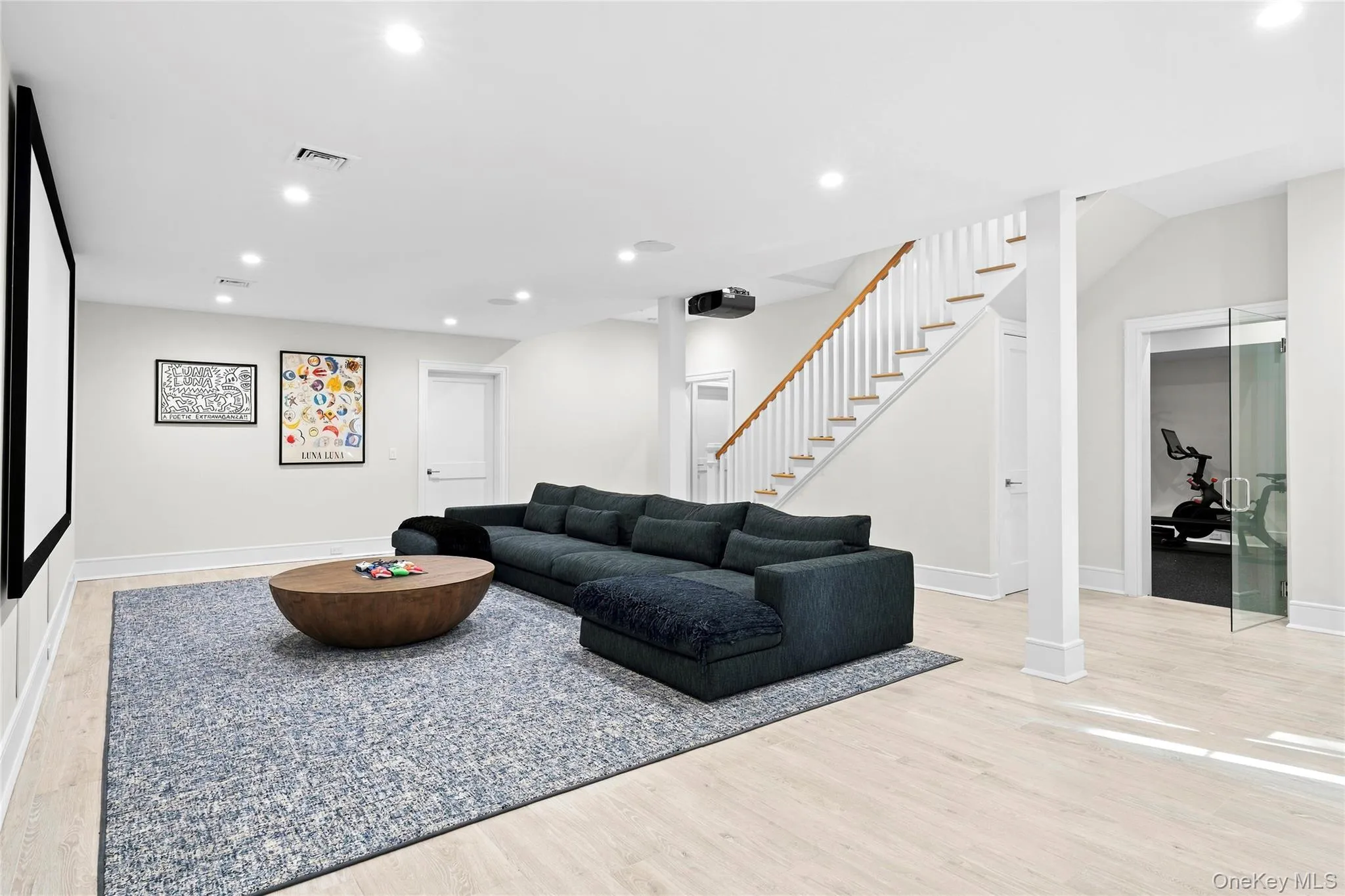 62 Birchwood Lane, Southampton, NY, 6 Bedrooms Bedrooms, 12 Rooms Rooms,5 BathroomsBathrooms,Residential Lease,For Rent,Birchwood,0,1061574 62 Birchwood Lane, Southampton, NY, 6 Bedrooms Bedrooms, 12 Rooms Rooms,5 BathroomsBathrooms,Residential Lease,For Rent,Birchwood,0,1061574