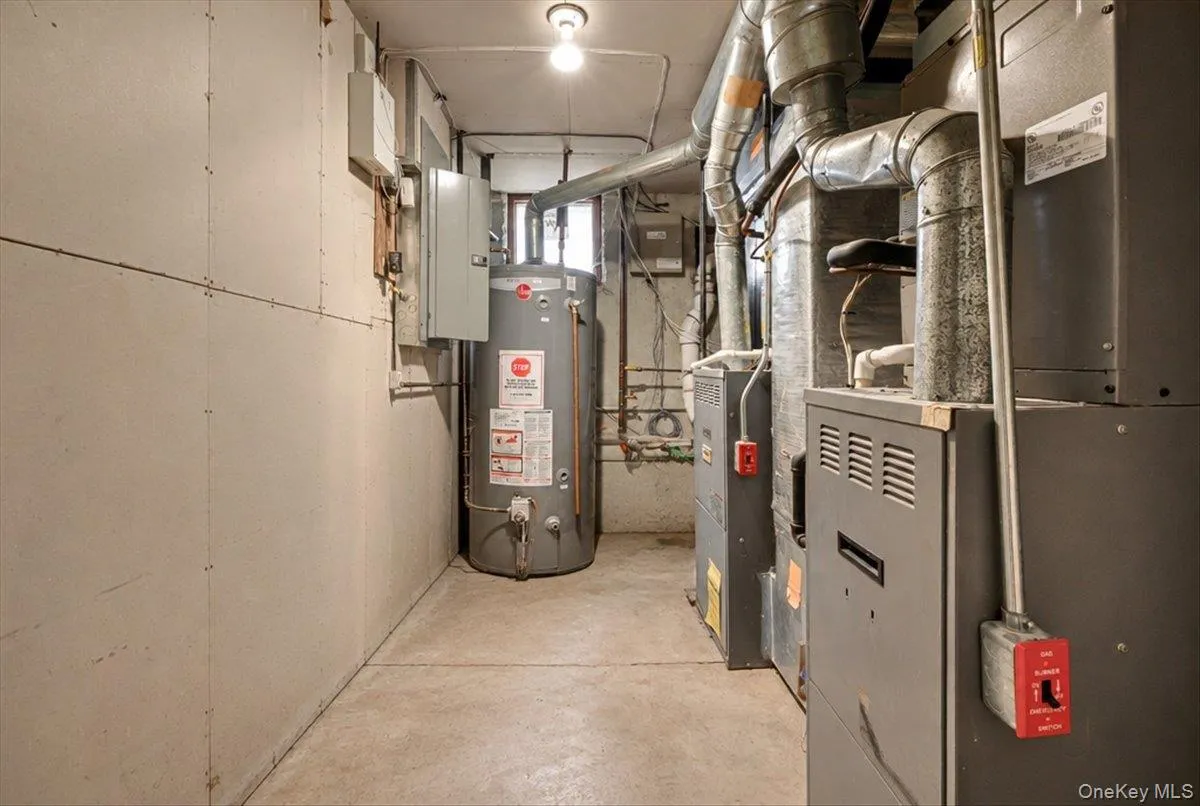 1916 Lurting Avenue, New York, NY, 3 Bedrooms Bedrooms, 7 Rooms Rooms,2 BathroomsBathrooms,Residential,For Rent,Lurting,0,1061575 1916 Lurting Avenue, New York, NY, 3 Bedrooms Bedrooms, 7 Rooms Rooms,2 BathroomsBathrooms,Residential,For Rent,Lurting,0,1061575