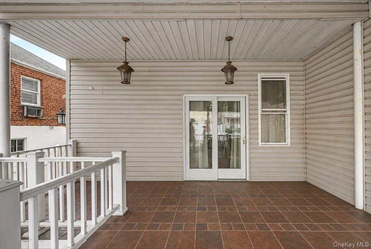 1916 Lurting Avenue, New York, NY, 3 Bedrooms Bedrooms, 7 Rooms Rooms,2 BathroomsBathrooms,Residential,For Rent,Lurting,0,1061575 1916 Lurting Avenue, New York, NY, 3 Bedrooms Bedrooms, 7 Rooms Rooms,2 BathroomsBathrooms,Residential,For Rent,Lurting,0,1061575