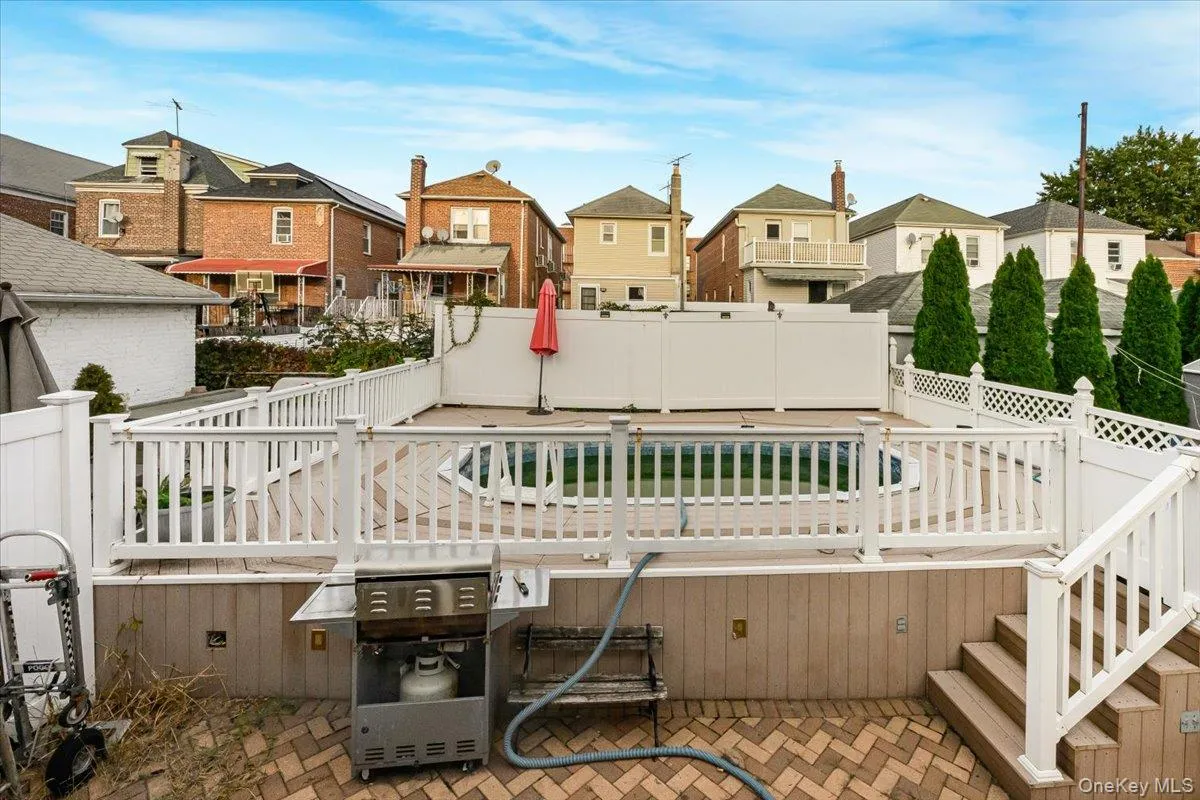 1916 Lurting Avenue, New York, NY, 3 Bedrooms Bedrooms, 7 Rooms Rooms,2 BathroomsBathrooms,Residential,For Rent,Lurting,0,1061575 1916 Lurting Avenue, New York, NY, 3 Bedrooms Bedrooms, 7 Rooms Rooms,2 BathroomsBathrooms,Residential,For Rent,Lurting,0,1061575