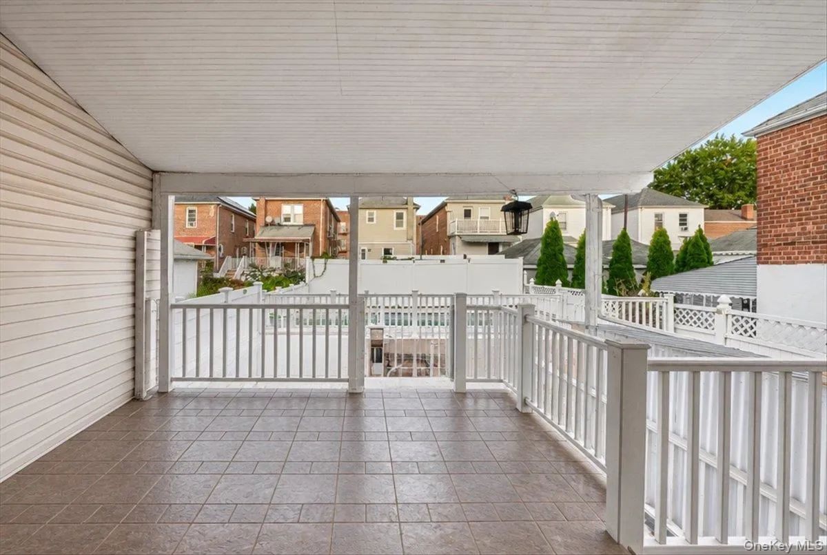 1916 Lurting Avenue, New York, NY, 3 Bedrooms Bedrooms, 7 Rooms Rooms,2 BathroomsBathrooms,Residential,For Rent,Lurting,0,1061575 1916 Lurting Avenue, New York, NY, 3 Bedrooms Bedrooms, 7 Rooms Rooms,2 BathroomsBathrooms,Residential,For Rent,Lurting,0,1061575