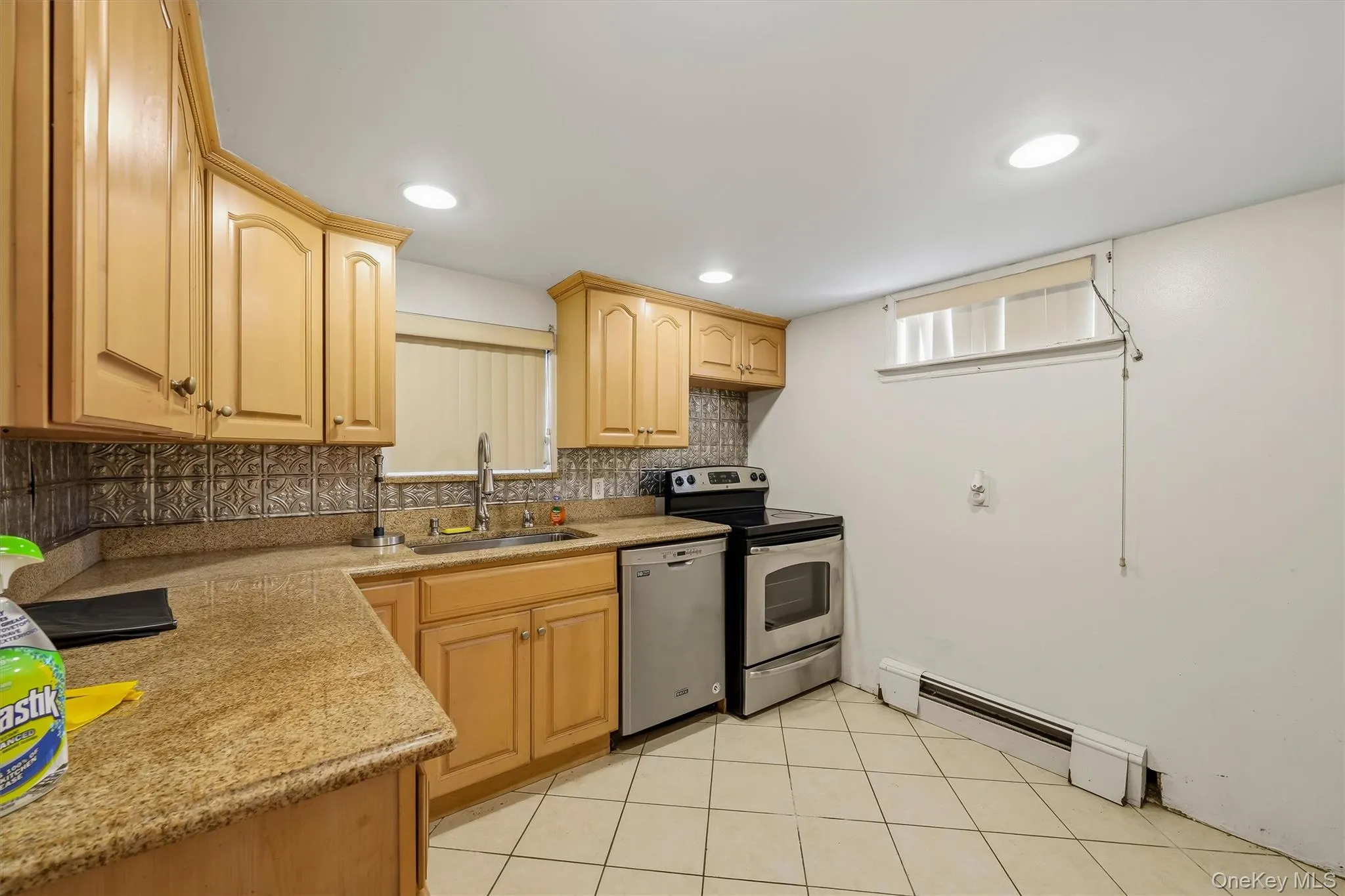3081 Bevy Place, New York, NY, 3 Bedrooms Bedrooms, 6 Rooms Rooms,2 BathroomsBathrooms,Residential,For Rent,Bevy,0,1061576 3081 Bevy Place, New York, NY, 3 Bedrooms Bedrooms, 6 Rooms Rooms,2 BathroomsBathrooms,Residential,For Rent,Bevy,0,1061576