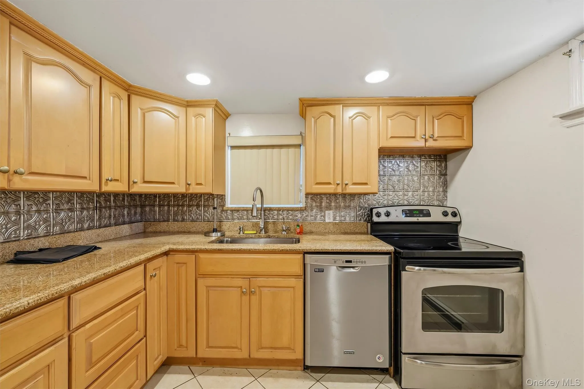 3081 Bevy Place, New York, NY, 3 Bedrooms Bedrooms, 6 Rooms Rooms,2 BathroomsBathrooms,Residential,For Rent,Bevy,0,1061576 3081 Bevy Place, New York, NY, 3 Bedrooms Bedrooms, 6 Rooms Rooms,2 BathroomsBathrooms,Residential,For Rent,Bevy,0,1061576