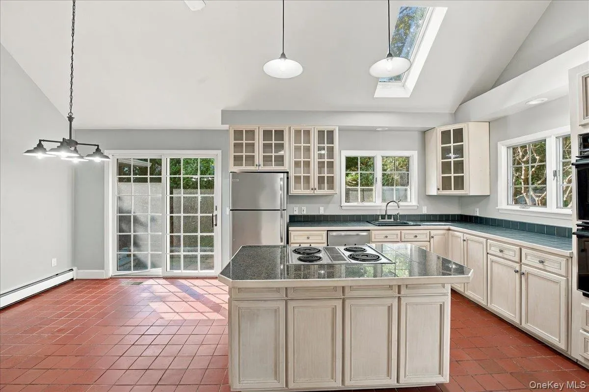 68 Don Street, Brookhaven, NY, 2 Bedrooms Bedrooms, 4 Rooms Rooms,2 BathroomsBathrooms,Residential,For Rent,Don,0,1061578 68 Don Street, Brookhaven, NY, 2 Bedrooms Bedrooms, 4 Rooms Rooms,2 BathroomsBathrooms,Residential,For Rent,Don,0,1061578