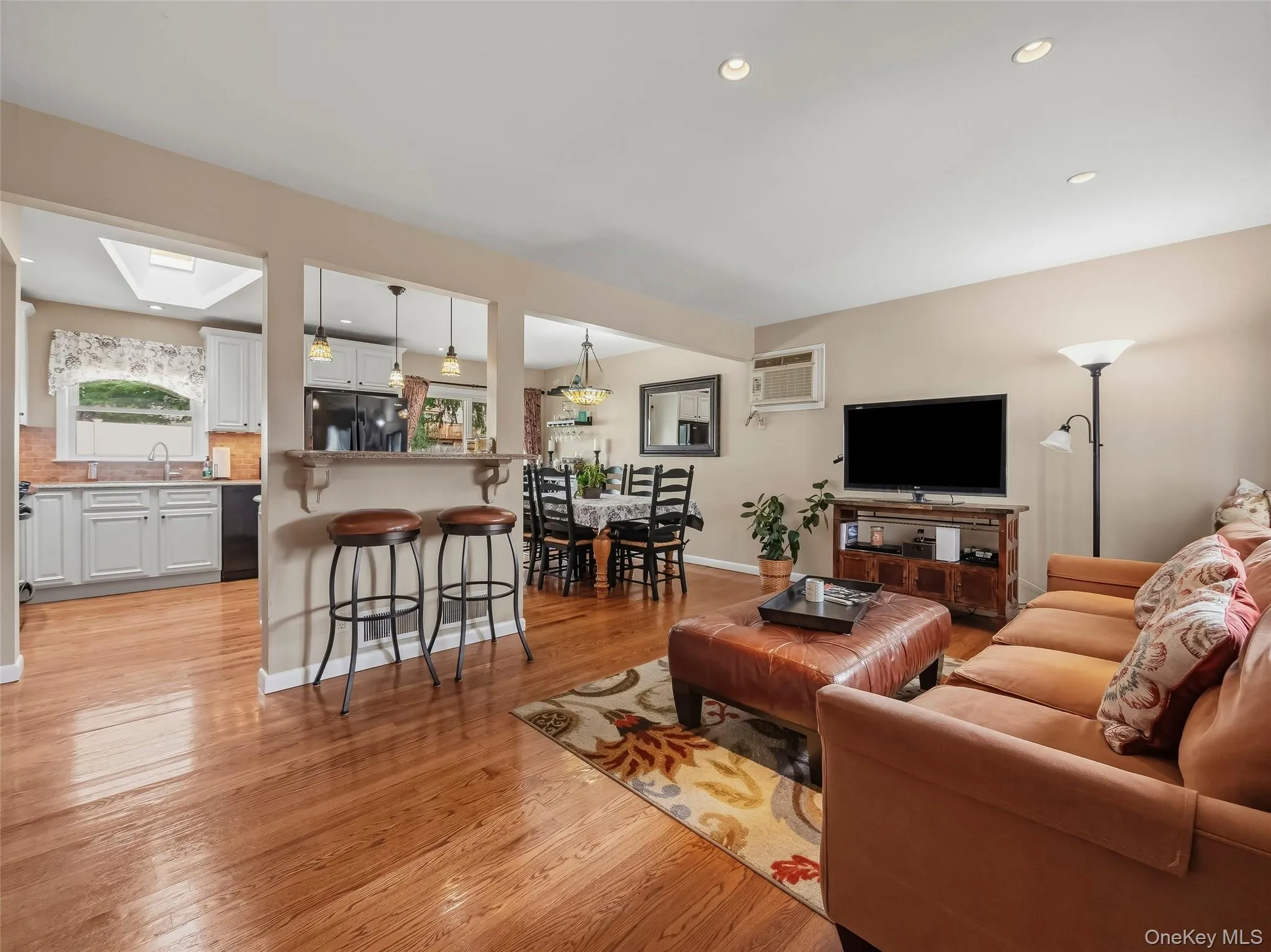 2 Valley View Terrace, Ramapo, NY, 3 Bedrooms Bedrooms, 8 Rooms Rooms,1 BathroomBathrooms,Residential,For Rent,Valley View,0,1061580 2 Valley View Terrace, Ramapo, NY, 3 Bedrooms Bedrooms, 8 Rooms Rooms,1 BathroomBathrooms,Residential,For Rent,Valley View,0,1061580
