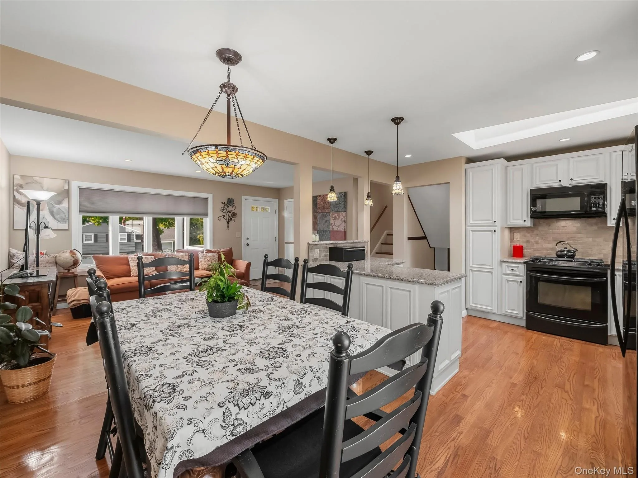 2 Valley View Terrace, Ramapo, NY, 3 Bedrooms Bedrooms, 8 Rooms Rooms,1 BathroomBathrooms,Residential,For Rent,Valley View,0,1061580 2 Valley View Terrace, Ramapo, NY, 3 Bedrooms Bedrooms, 8 Rooms Rooms,1 BathroomBathrooms,Residential,For Rent,Valley View,0,1061580
