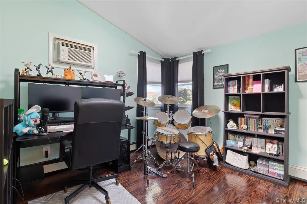 1 5th Avenue, Oyster Bay, NY, 5 Bedrooms Bedrooms, 8 Rooms Rooms,2 BathroomsBathrooms,Residential,For Rent,5th,0,1061597 1 5th Avenue, Oyster Bay, NY, 5 Bedrooms Bedrooms, 8 Rooms Rooms,2 BathroomsBathrooms,Residential,For Rent,5th,0,1061597