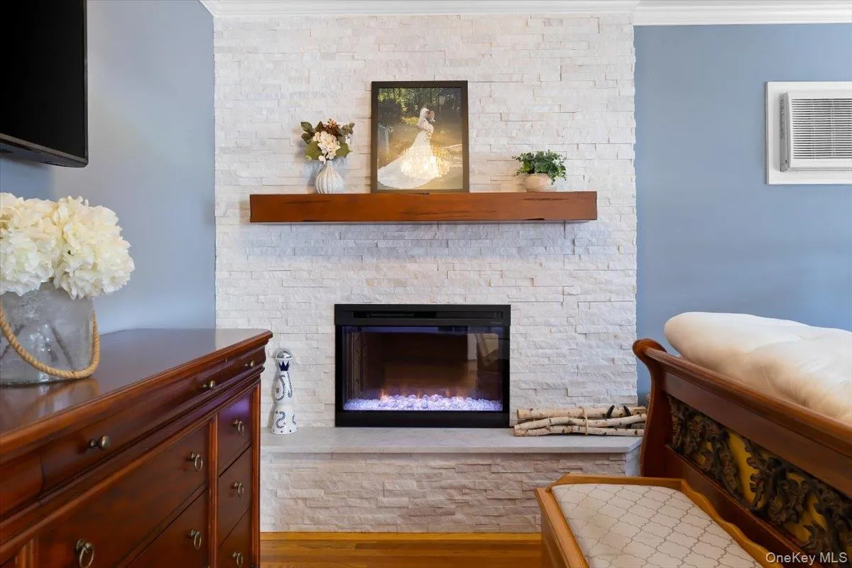 1 5th Avenue, Oyster Bay, NY, 5 Bedrooms Bedrooms, 8 Rooms Rooms,2 BathroomsBathrooms,Residential,For Rent,5th,0,1061597 1 5th Avenue, Oyster Bay, NY, 5 Bedrooms Bedrooms, 8 Rooms Rooms,2 BathroomsBathrooms,Residential,For Rent,5th,0,1061597