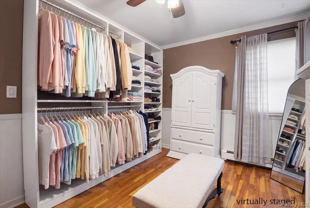 1 5th Avenue, Oyster Bay, NY, 5 Bedrooms Bedrooms, 8 Rooms Rooms,2 BathroomsBathrooms,Residential,For Rent,5th,0,1061597 1 5th Avenue, Oyster Bay, NY, 5 Bedrooms Bedrooms, 8 Rooms Rooms,2 BathroomsBathrooms,Residential,For Rent,5th,0,1061597