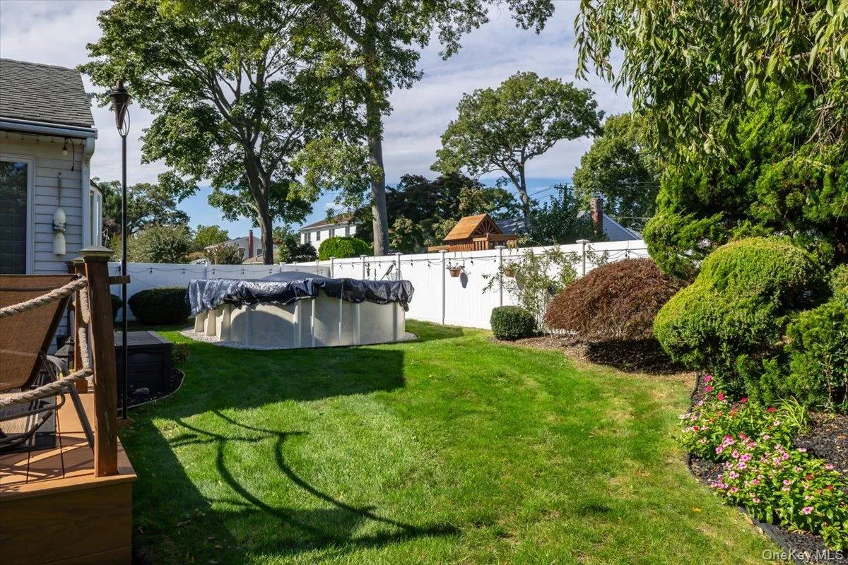1 5th Avenue, Oyster Bay, NY, 5 Bedrooms Bedrooms, 8 Rooms Rooms,2 BathroomsBathrooms,Residential,For Rent,5th,0,1061597 1 5th Avenue, Oyster Bay, NY, 5 Bedrooms Bedrooms, 8 Rooms Rooms,2 BathroomsBathrooms,Residential,For Rent,5th,0,1061597