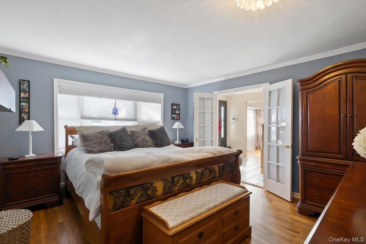 1 5th Avenue, Oyster Bay, NY, 5 Bedrooms Bedrooms, 8 Rooms Rooms,2 BathroomsBathrooms,Residential,For Rent,5th,0,1061597 1 5th Avenue, Oyster Bay, NY, 5 Bedrooms Bedrooms, 8 Rooms Rooms,2 BathroomsBathrooms,Residential,For Rent,5th,0,1061597