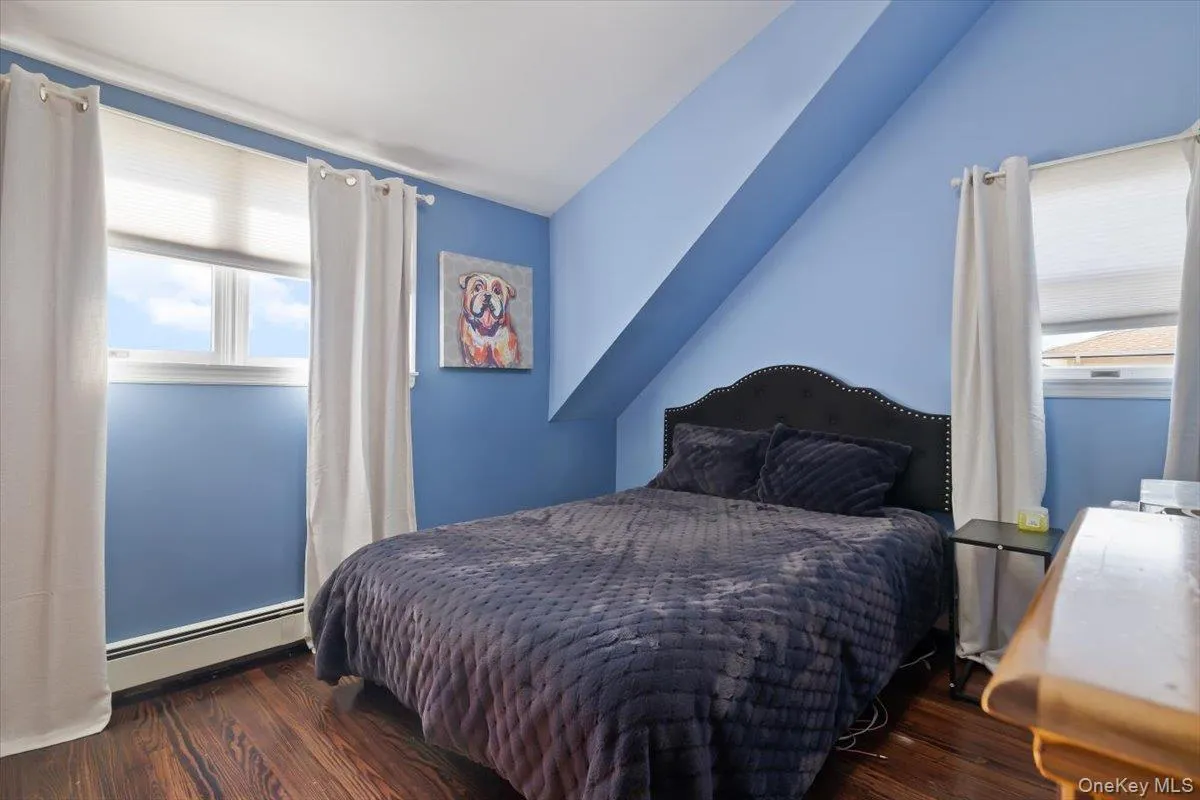 1 5th Avenue, Oyster Bay, NY, 5 Bedrooms Bedrooms, 8 Rooms Rooms,2 BathroomsBathrooms,Residential,For Rent,5th,0,1061597 1 5th Avenue, Oyster Bay, NY, 5 Bedrooms Bedrooms, 8 Rooms Rooms,2 BathroomsBathrooms,Residential,For Rent,5th,0,1061597