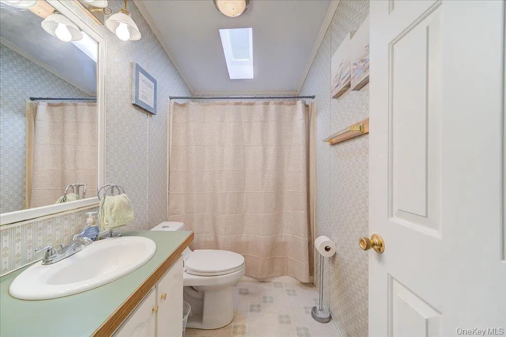 106 Winding Wood, East Fishkill, NY, 3 Bedrooms Bedrooms, 6 Rooms Rooms,2 BathroomsBathrooms,Residential,For Rent,Winding Wood,0,1061617 106 Winding Wood, East Fishkill, NY, 3 Bedrooms Bedrooms, 6 Rooms Rooms,2 BathroomsBathrooms,Residential,For Rent,Winding Wood,0,1061617