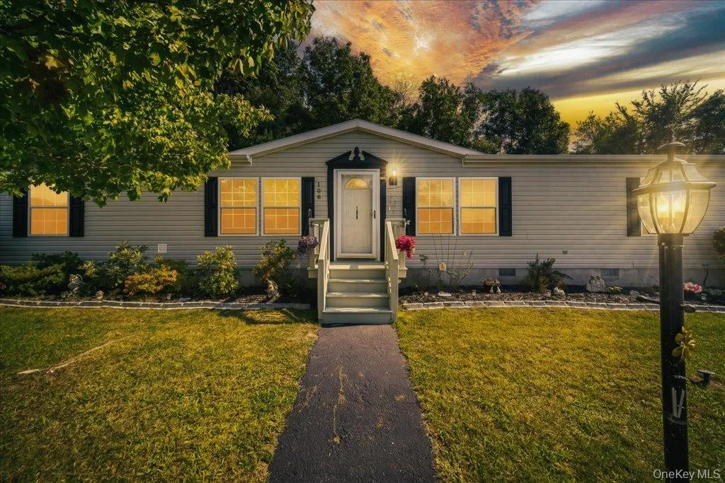 106 Winding Wood, East Fishkill, NY, 3 Bedrooms Bedrooms, 6 Rooms Rooms,2 BathroomsBathrooms,Residential,For Rent,Winding Wood,0,1061617 106 Winding Wood, East Fishkill, NY, 3 Bedrooms Bedrooms, 6 Rooms Rooms,2 BathroomsBathrooms,Residential,For Rent,Winding Wood,0,1061617