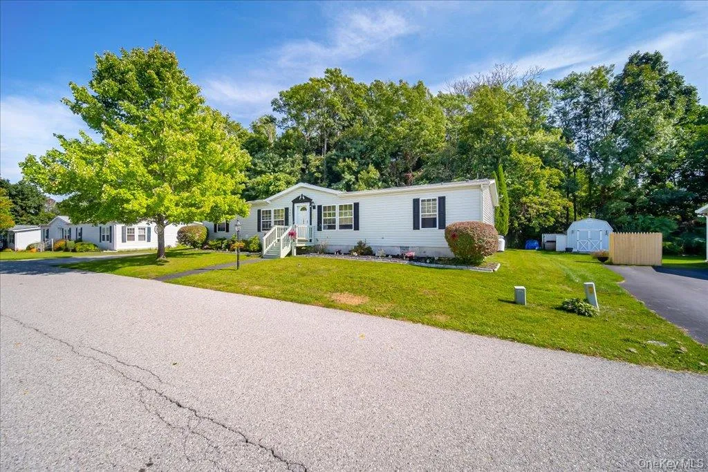 106 Winding Wood, East Fishkill, NY, 3 Bedrooms Bedrooms, 6 Rooms Rooms,2 BathroomsBathrooms,Residential,For Rent,Winding Wood,0,1061617 106 Winding Wood, East Fishkill, NY, 3 Bedrooms Bedrooms, 6 Rooms Rooms,2 BathroomsBathrooms,Residential,For Rent,Winding Wood,0,1061617