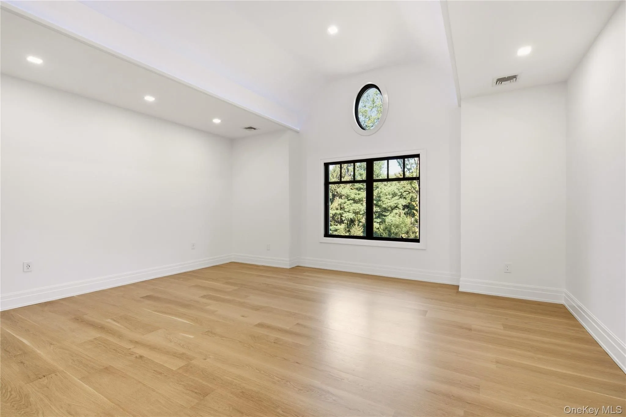 26 Saint Andrews Court, North Hempstead, NY, 5 Bedrooms Bedrooms, 10 Rooms Rooms,5 BathroomsBathrooms,Residential,For Rent,Saint Andrews,0,1061622 26 Saint Andrews Court, North Hempstead, NY, 5 Bedrooms Bedrooms, 10 Rooms Rooms,5 BathroomsBathrooms,Residential,For Rent,Saint Andrews,0,1061622