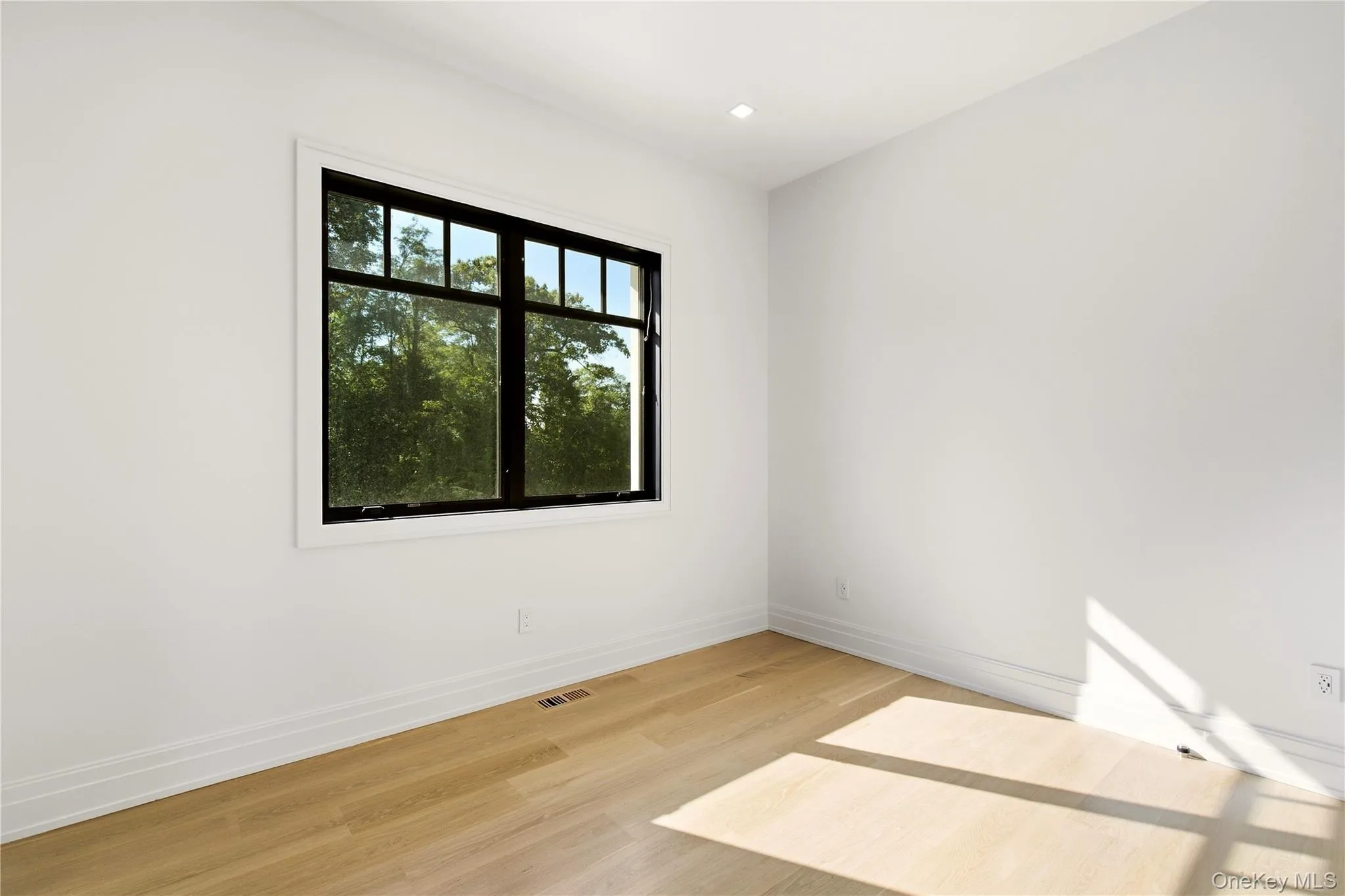 26 Saint Andrews Court, North Hempstead, NY, 5 Bedrooms Bedrooms, 10 Rooms Rooms,5 BathroomsBathrooms,Residential,For Rent,Saint Andrews,0,1061622 26 Saint Andrews Court, North Hempstead, NY, 5 Bedrooms Bedrooms, 10 Rooms Rooms,5 BathroomsBathrooms,Residential,For Rent,Saint Andrews,0,1061622
