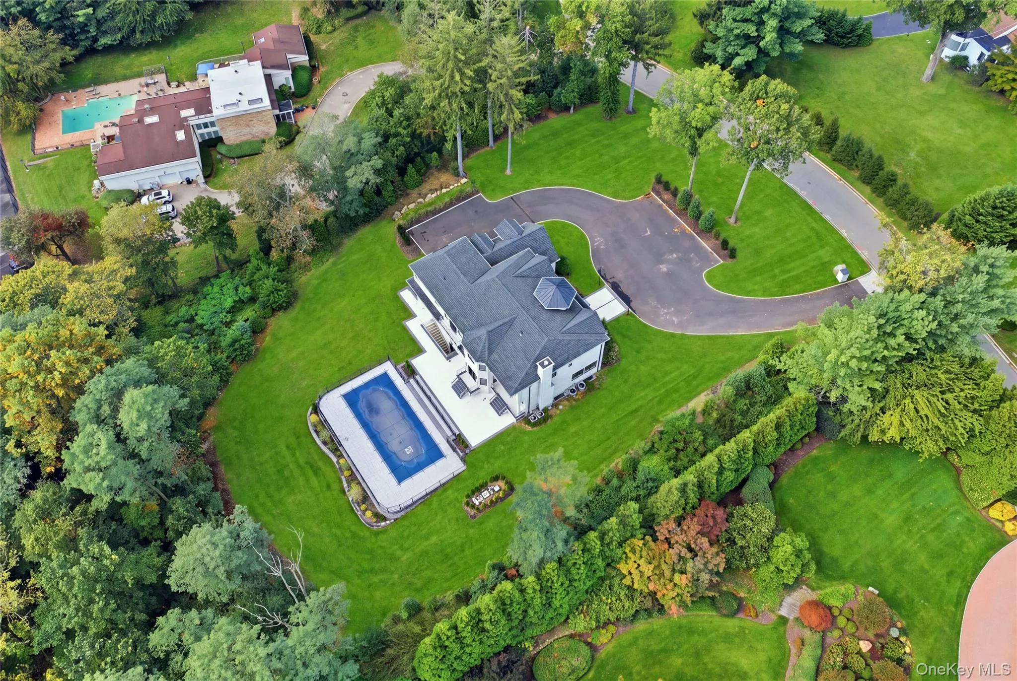 26 Saint Andrews Court, North Hempstead, NY, 5 Bedrooms Bedrooms, 10 Rooms Rooms,5 BathroomsBathrooms,Residential,For Rent,Saint Andrews,0,1061622 26 Saint Andrews Court, North Hempstead, NY, 5 Bedrooms Bedrooms, 10 Rooms Rooms,5 BathroomsBathrooms,Residential,For Rent,Saint Andrews,0,1061622