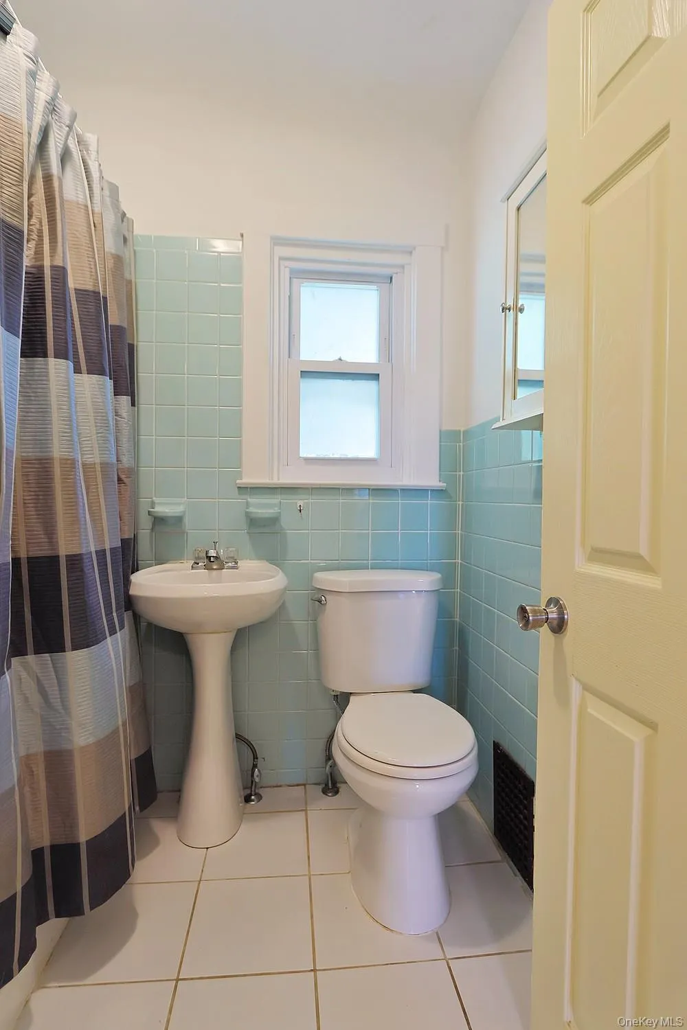 10 Wilson Street, Newburgh (city), NY, 3 Bedrooms Bedrooms, 6 Rooms Rooms,1 BathroomBathrooms,Residential,For Rent,Wilson,0,1061623 10 Wilson Street, Newburgh (city), NY, 3 Bedrooms Bedrooms, 6 Rooms Rooms,1 BathroomBathrooms,Residential,For Rent,Wilson,0,1061623