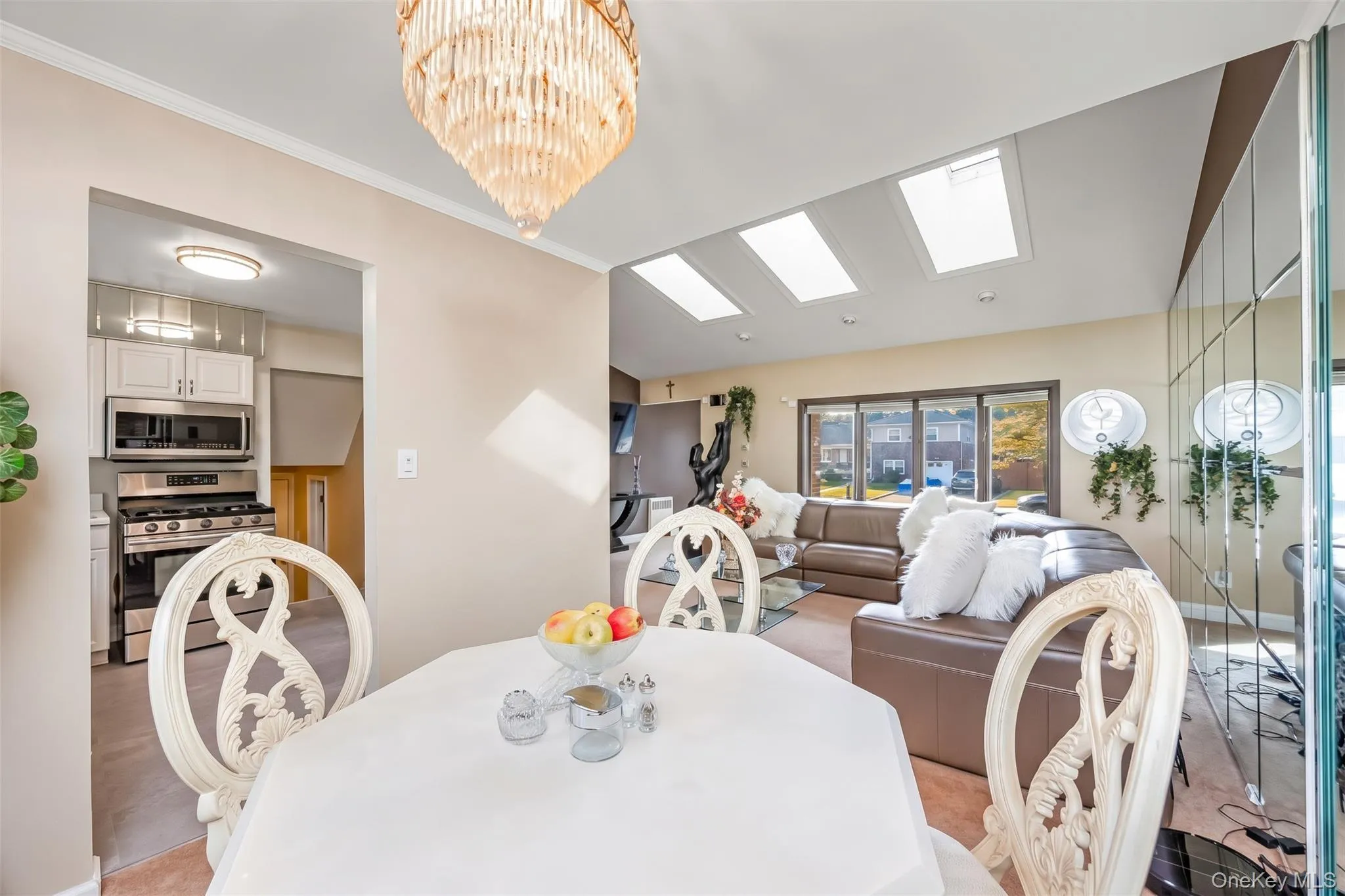 19 Grant Street, Oyster Bay, NY, 3 Bedrooms Bedrooms, 7 Rooms Rooms,1 BathroomBathrooms,Residential,For Rent,Grant,0,1061624 19 Grant Street, Oyster Bay, NY, 3 Bedrooms Bedrooms, 7 Rooms Rooms,1 BathroomBathrooms,Residential,For Rent,Grant,0,1061624