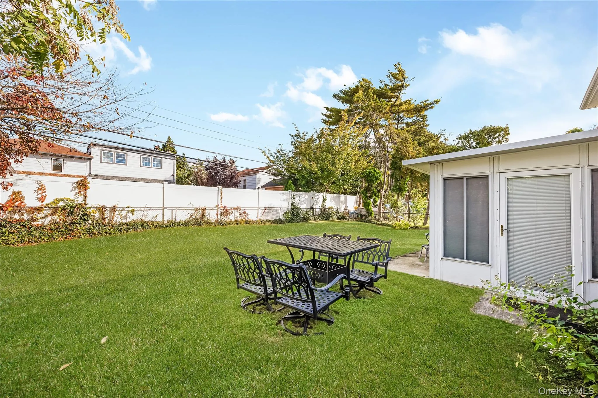 19 Grant Street, Oyster Bay, NY, 3 Bedrooms Bedrooms, 7 Rooms Rooms,1 BathroomBathrooms,Residential,For Rent,Grant,0,1061624 19 Grant Street, Oyster Bay, NY, 3 Bedrooms Bedrooms, 7 Rooms Rooms,1 BathroomBathrooms,Residential,For Rent,Grant,0,1061624