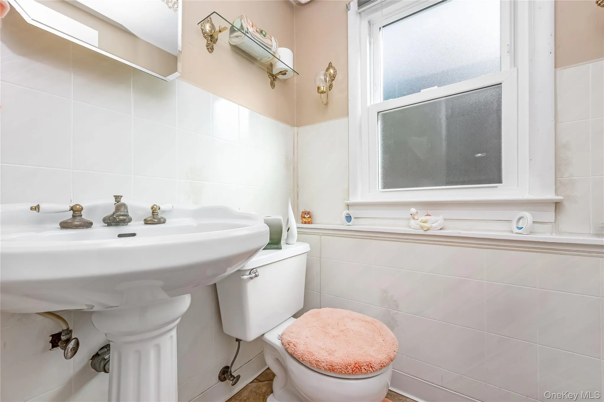 19 Grant Street, Oyster Bay, NY, 3 Bedrooms Bedrooms, 7 Rooms Rooms,1 BathroomBathrooms,Residential,For Rent,Grant,0,1061624 19 Grant Street, Oyster Bay, NY, 3 Bedrooms Bedrooms, 7 Rooms Rooms,1 BathroomBathrooms,Residential,For Rent,Grant,0,1061624