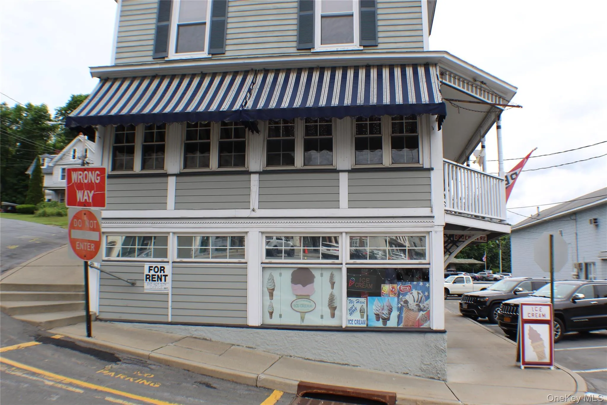 Super location as this building sits at the end of Main Street for all to see as they're driving into downtown! ALSO . . . take a lunch break with a walk on the Heritage Trail just behind the building, then grab an ice cream downstairs! Super location as this building sits at the end of Main Street for all to see as they're driving into downtown! ALSO . . . take a lunch break with a walk on the Heritage Trail just behind the building, then grab an ice cream downstairs!
