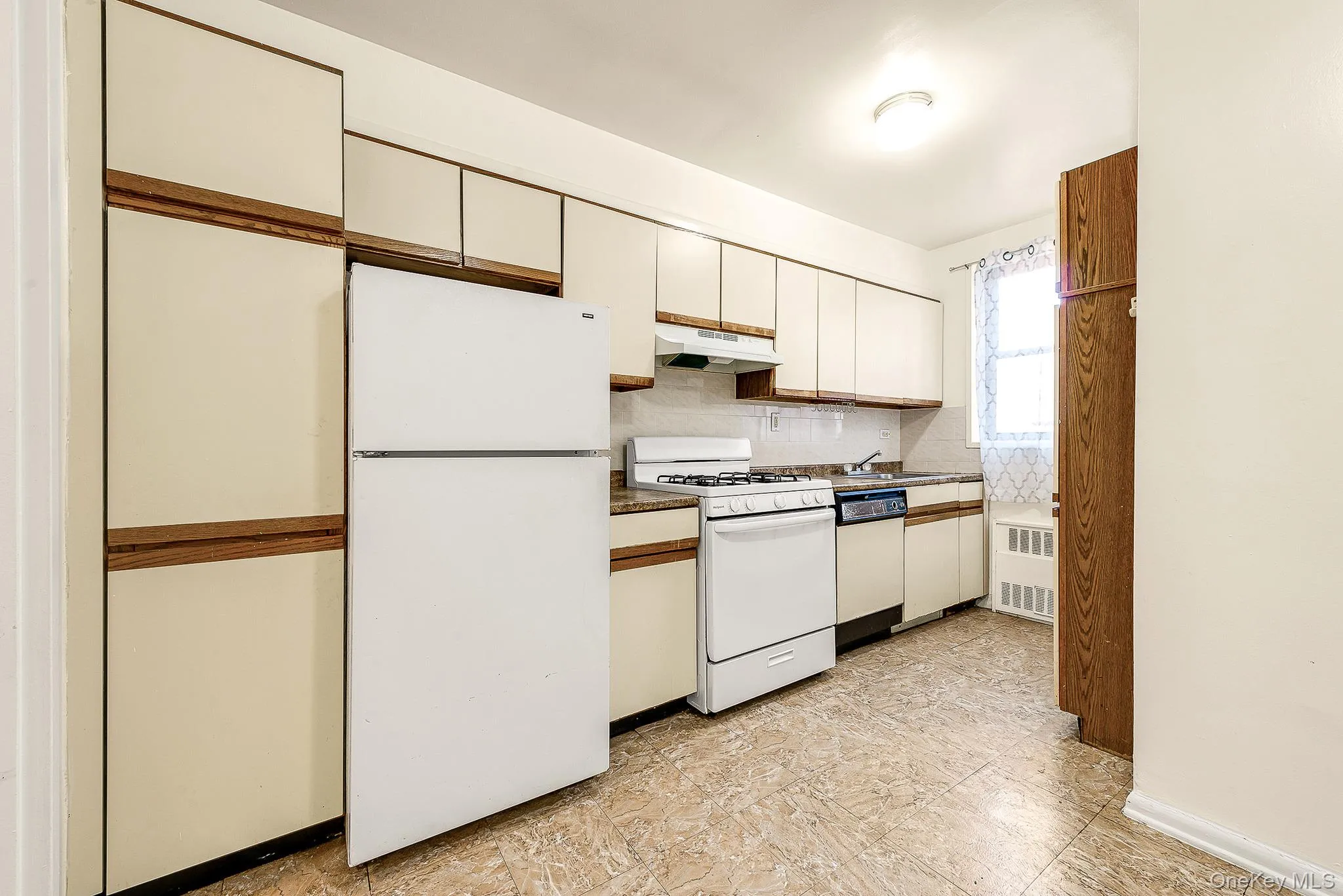 65-50 Wetherole Street, New York, NY, 2 Bedroom Bedrooms, 5 Room Rooms,1 BathroomBathrooms,Residential Lease,For Rent,Wetherole,0,1061636 65-50 Wetherole Street, New York, NY, 2 Bedroom Bedrooms, 5 Room Rooms,1 BathroomBathrooms,Residential Lease,For Rent,Wetherole,0,1061636