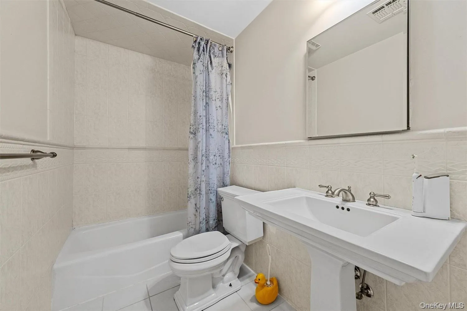 20 Goshen Road, Goshen, NY, 4 Bedrooms Bedrooms, 14 Rooms Rooms,2 BathroomsBathrooms,Residential,For Rent,Goshen,0,1061638 20 Goshen Road, Goshen, NY, 4 Bedrooms Bedrooms, 14 Rooms Rooms,2 BathroomsBathrooms,Residential,For Rent,Goshen,0,1061638