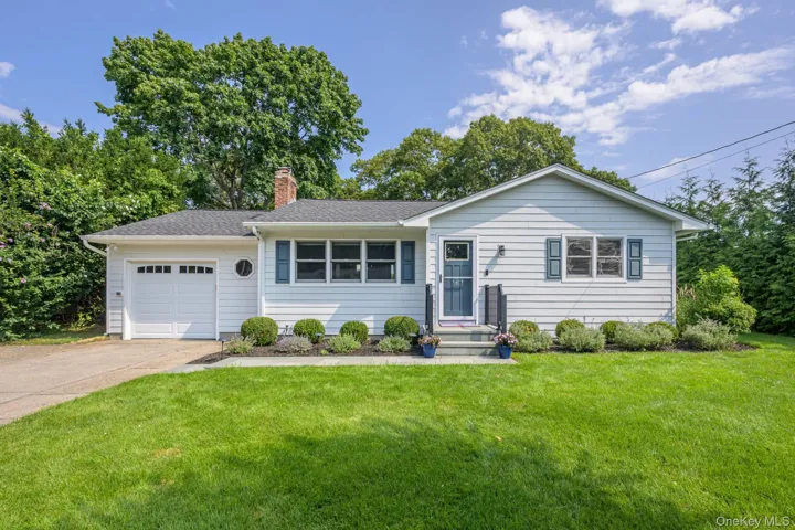 35 Maryland Boulevard, Southampton, New York 11946