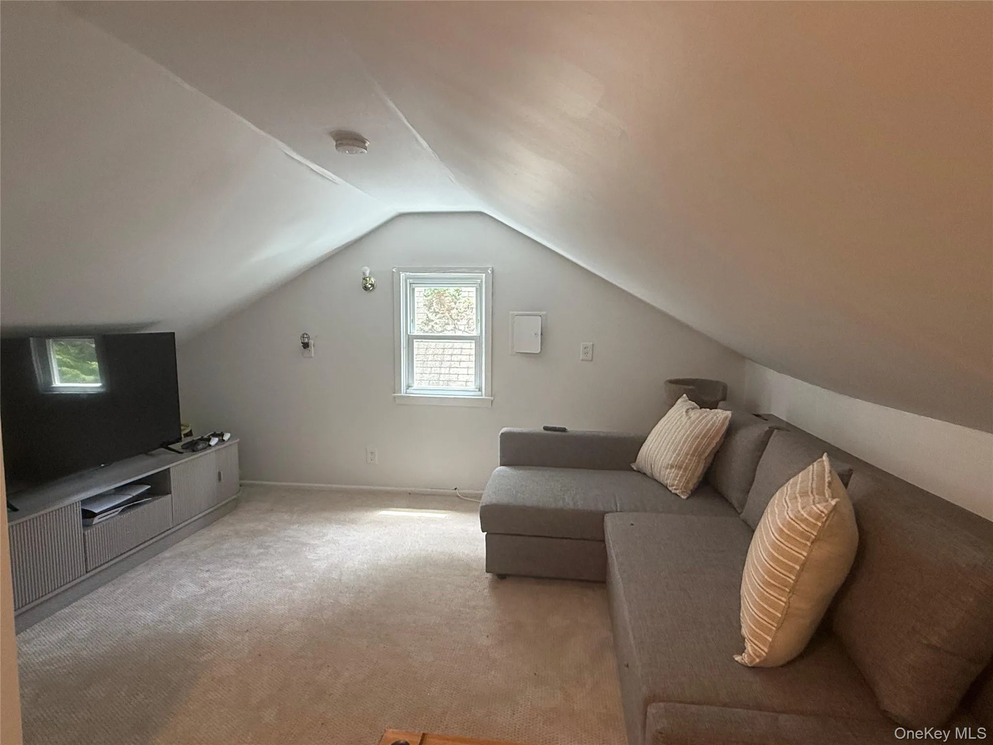 19 Cotswold Drive, Huntington, NY, 3 Bedroom Bedrooms, 6 Room Rooms,2 BathroomBathrooms,Residential Lease,For Rent,Cotswold,0,1061643 19 Cotswold Drive, Huntington, NY, 3 Bedroom Bedrooms, 6 Room Rooms,2 BathroomBathrooms,Residential Lease,For Rent,Cotswold,0,1061643