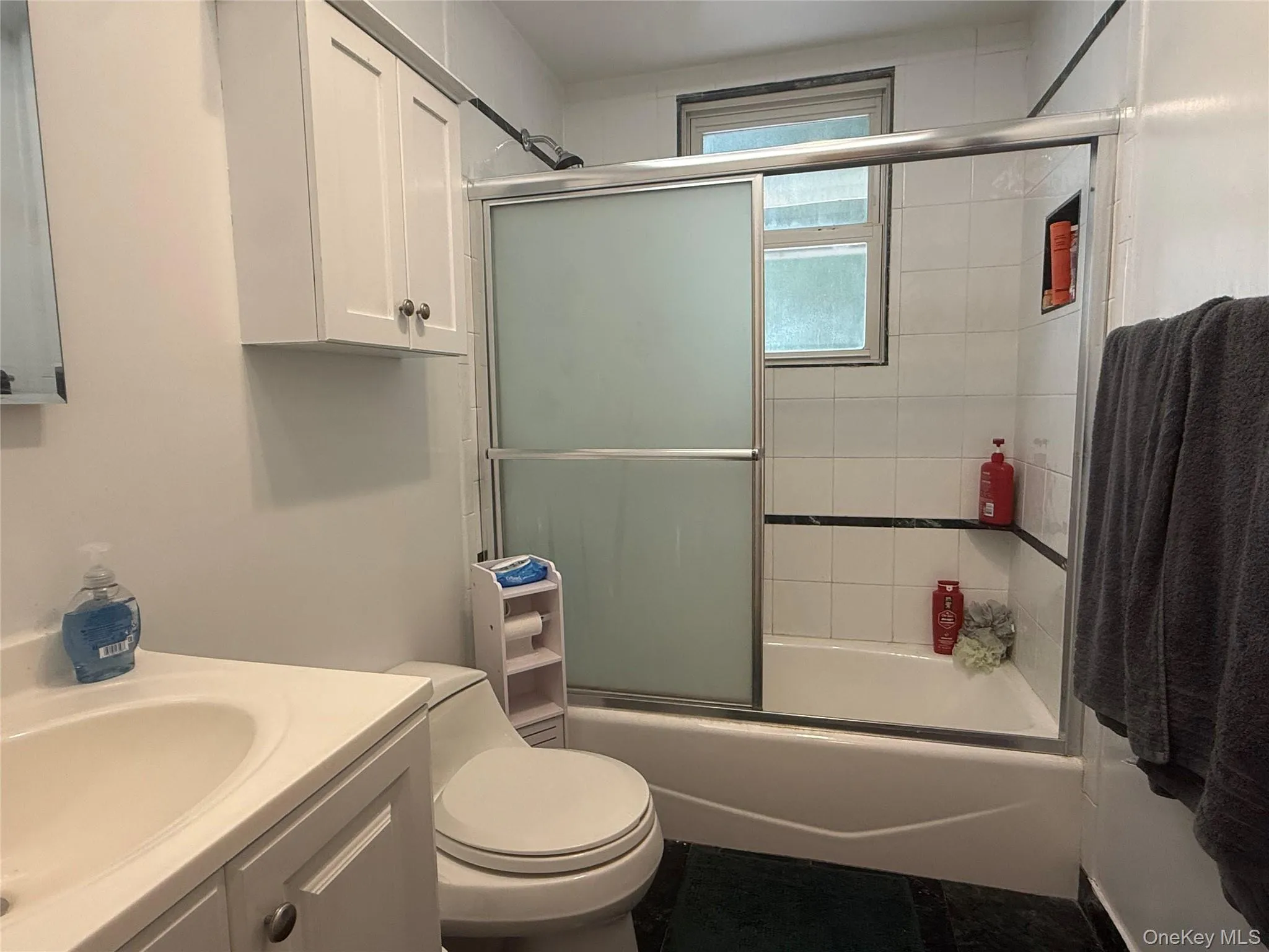 19 Cotswold Drive, Huntington, NY, 3 Bedroom Bedrooms, 6 Room Rooms,2 BathroomBathrooms,Residential Lease,For Rent,Cotswold,0,1061643 19 Cotswold Drive, Huntington, NY, 3 Bedroom Bedrooms, 6 Room Rooms,2 BathroomBathrooms,Residential Lease,For Rent,Cotswold,0,1061643