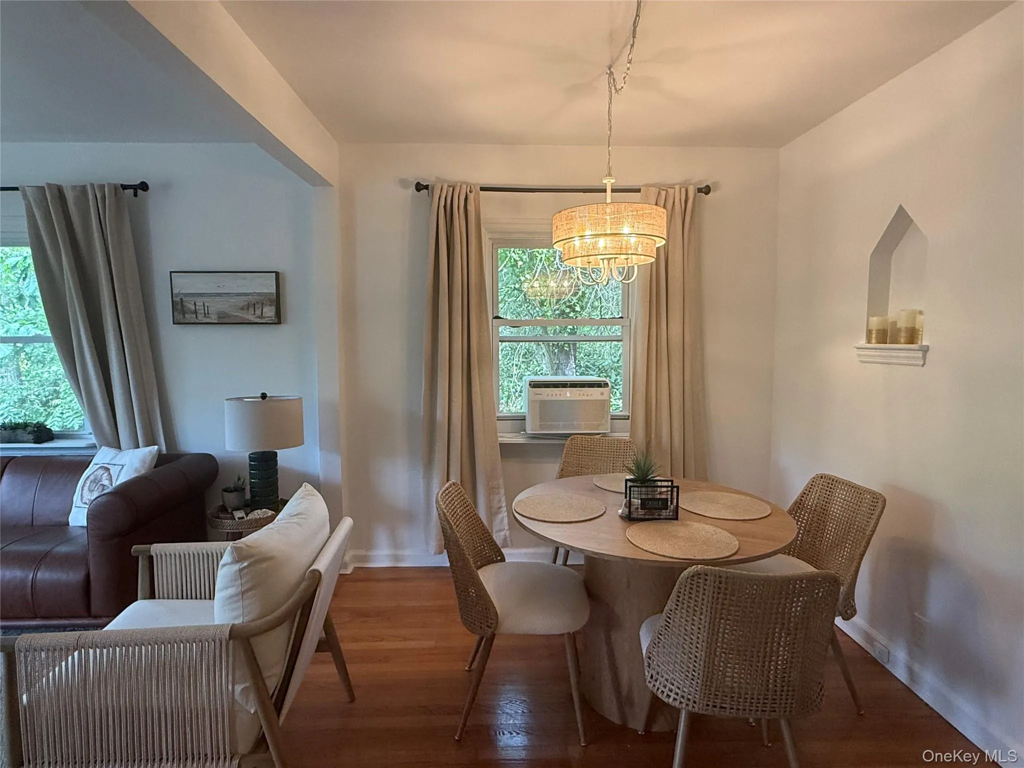 19 Cotswold Drive, Huntington, NY, 3 Bedroom Bedrooms, 6 Room Rooms,2 BathroomBathrooms,Residential Lease,For Rent,Cotswold,0,1061643 19 Cotswold Drive, Huntington, NY, 3 Bedroom Bedrooms, 6 Room Rooms,2 BathroomBathrooms,Residential Lease,For Rent,Cotswold,0,1061643