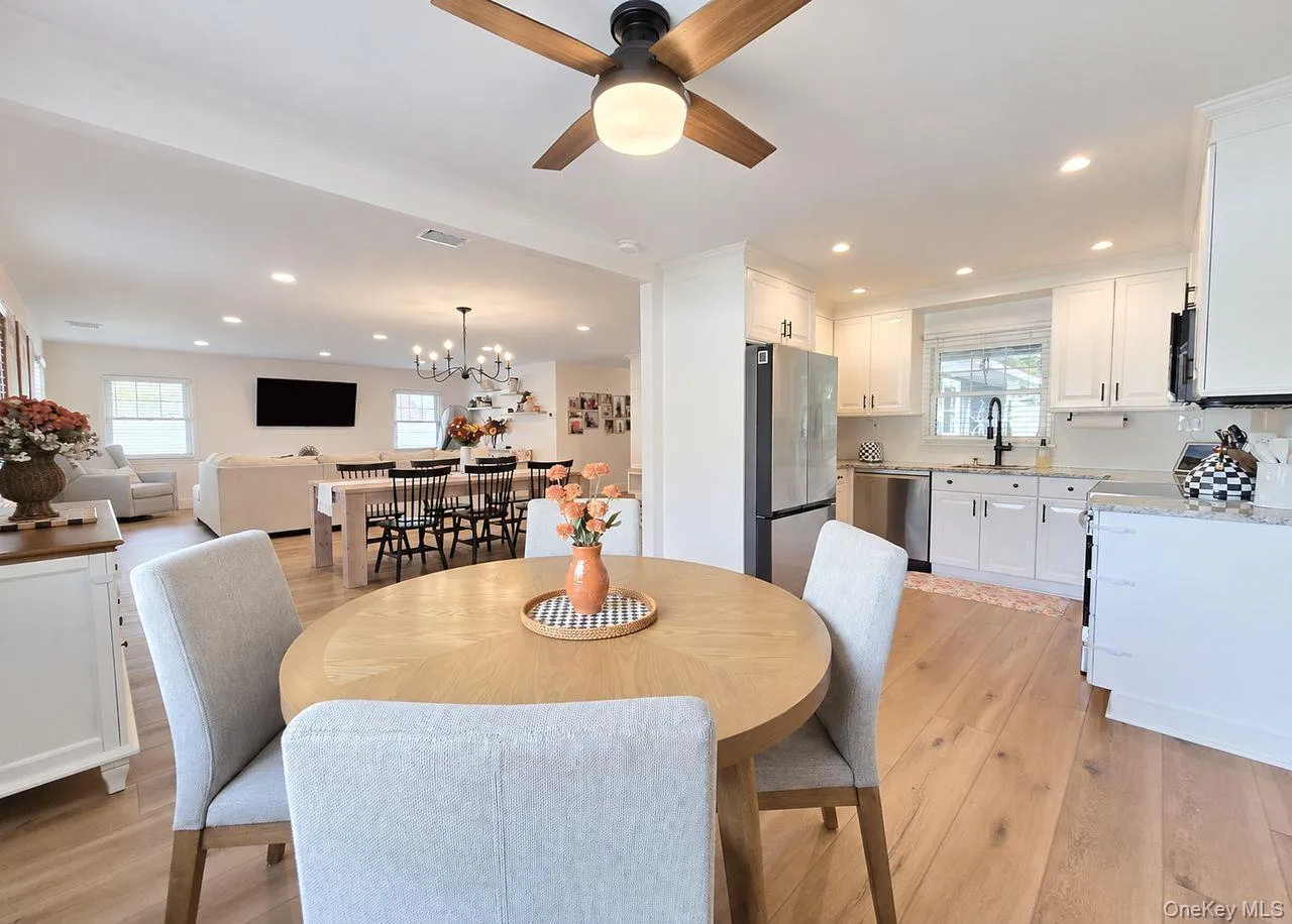 25 Stratton Lane, Brookhaven, NY, 3 Bedrooms Bedrooms, 7 Rooms Rooms,2 BathroomsBathrooms,Residential,For Rent,Stratton,0,1061646 25 Stratton Lane, Brookhaven, NY, 3 Bedrooms Bedrooms, 7 Rooms Rooms,2 BathroomsBathrooms,Residential,For Rent,Stratton,0,1061646